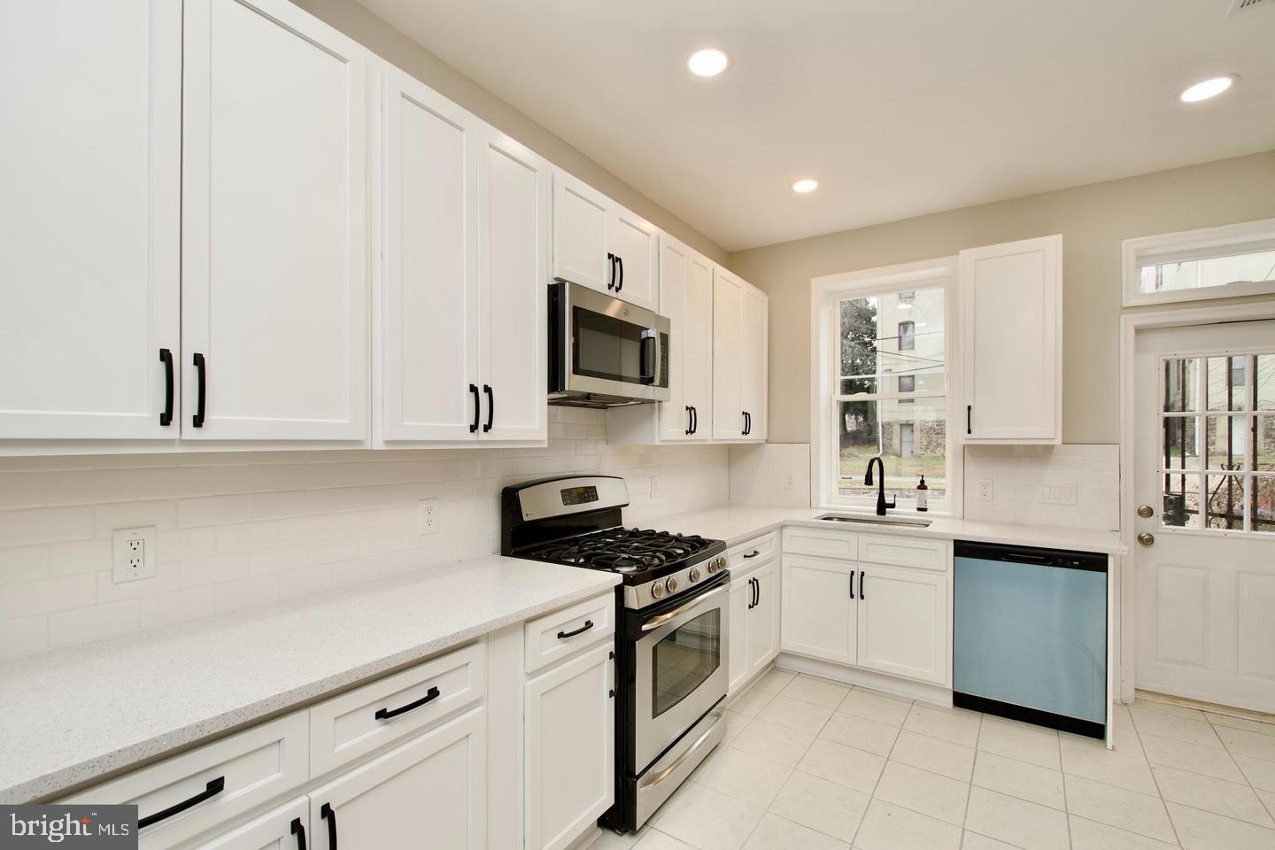 RESERVOIR HILL - Residential