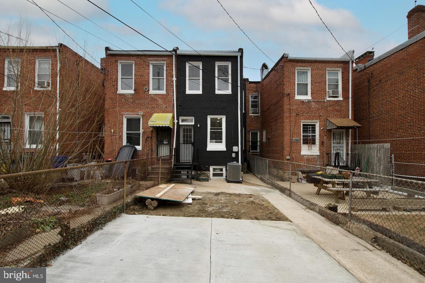 RESERVOIR HILL - Residential