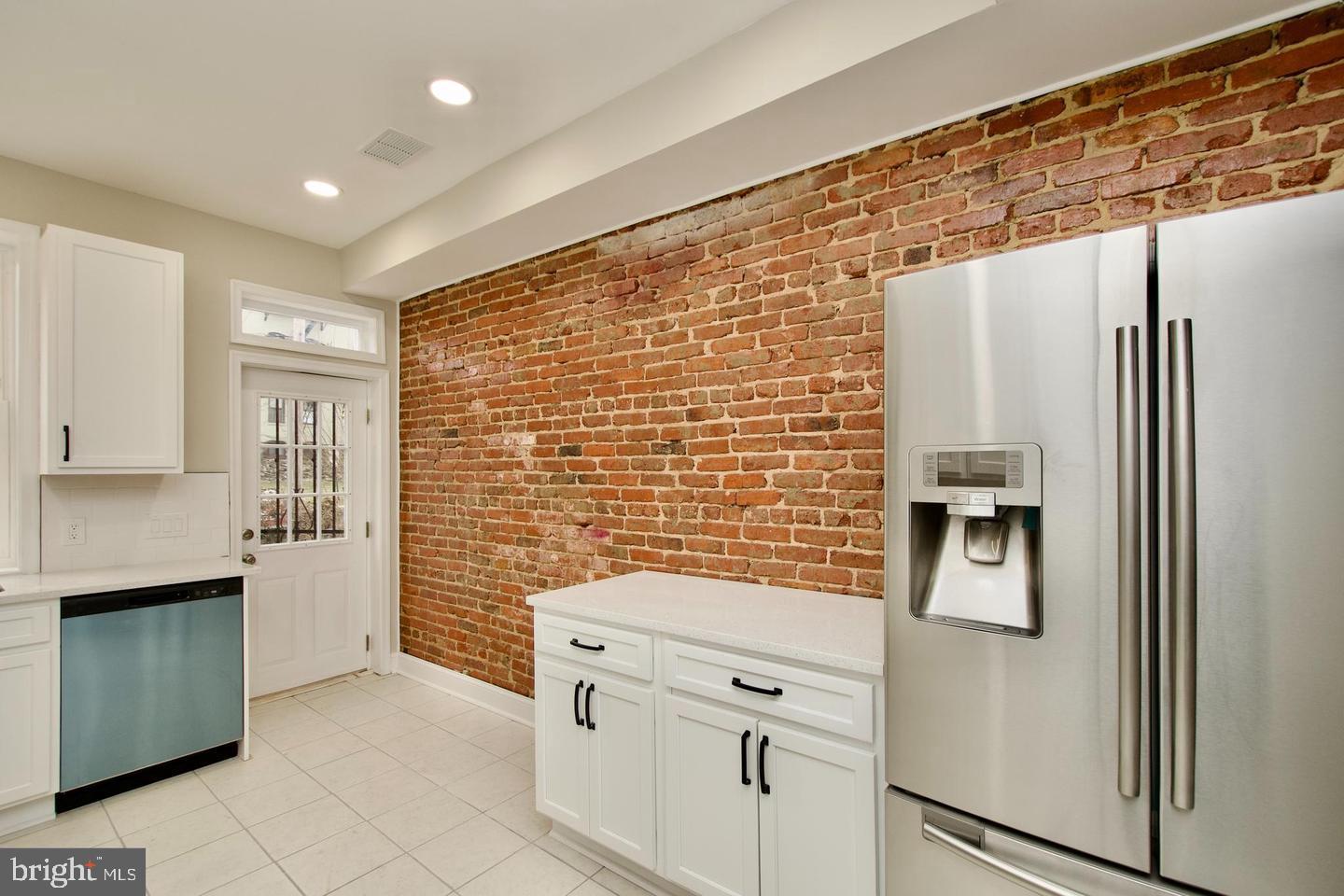 RESERVOIR HILL - Residential