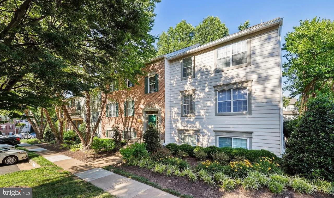 12023 GOLF RIDGE COURT 202