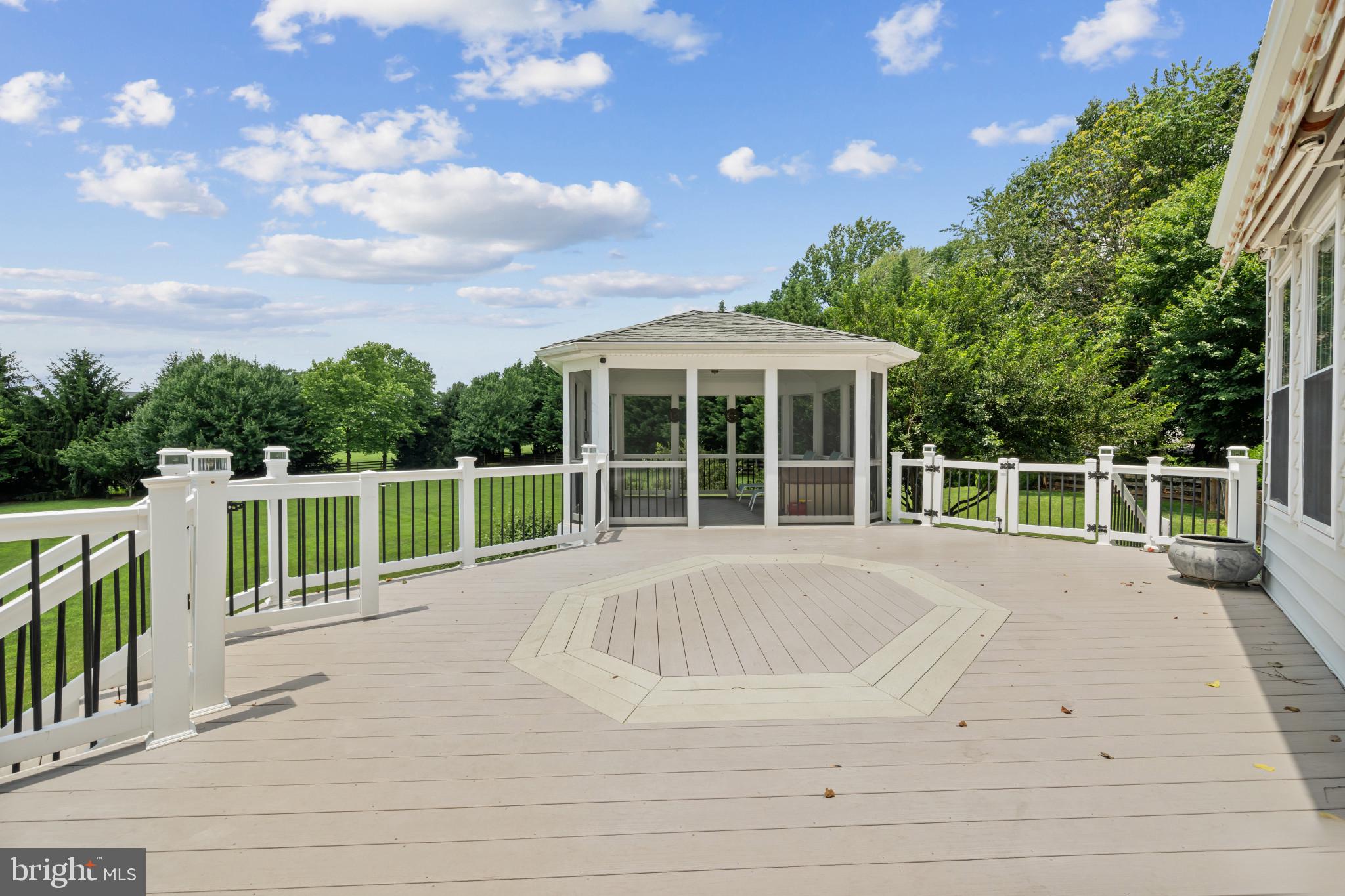 FRANKLIN VIEW - Residential