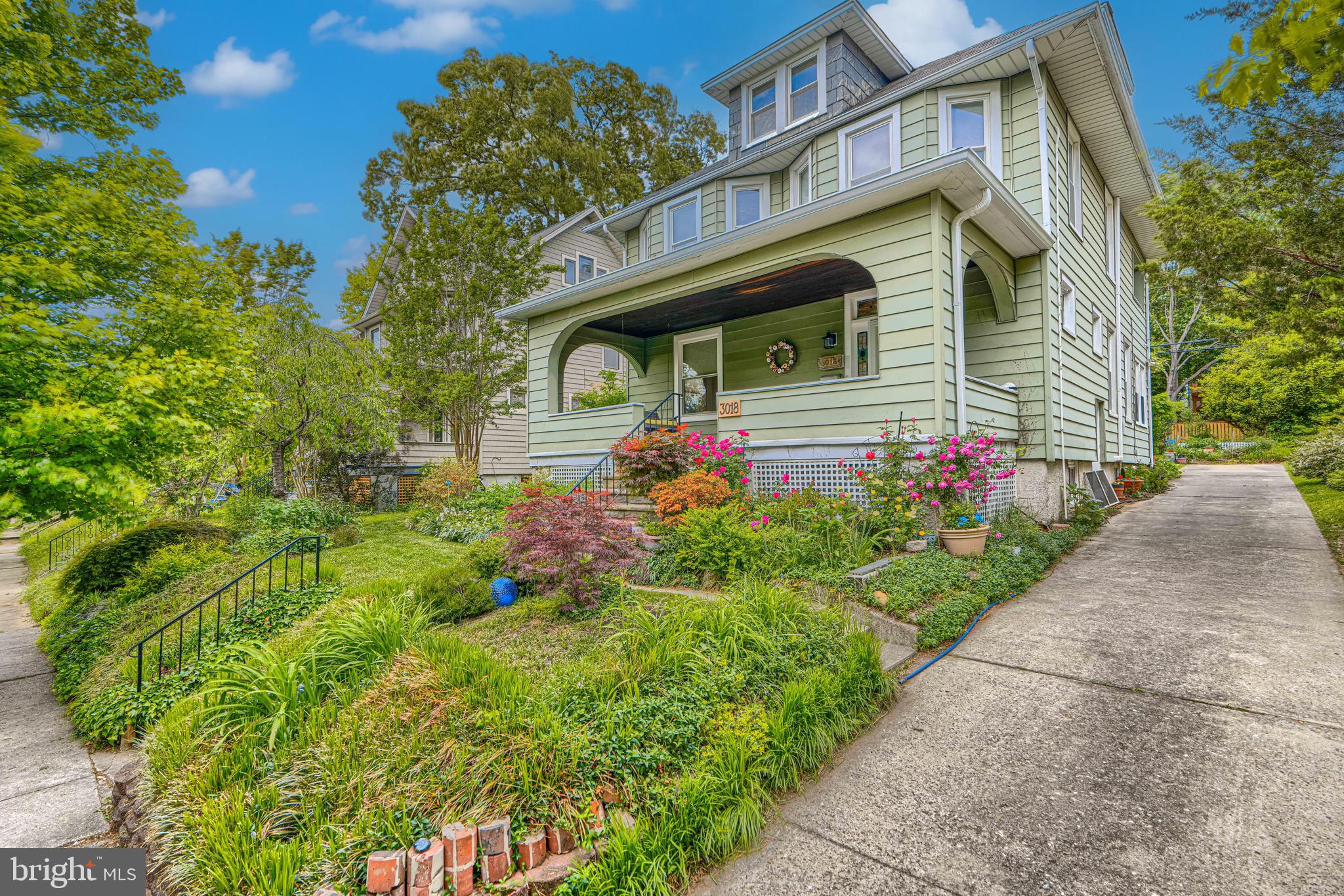 3018 IONA TERRACE
