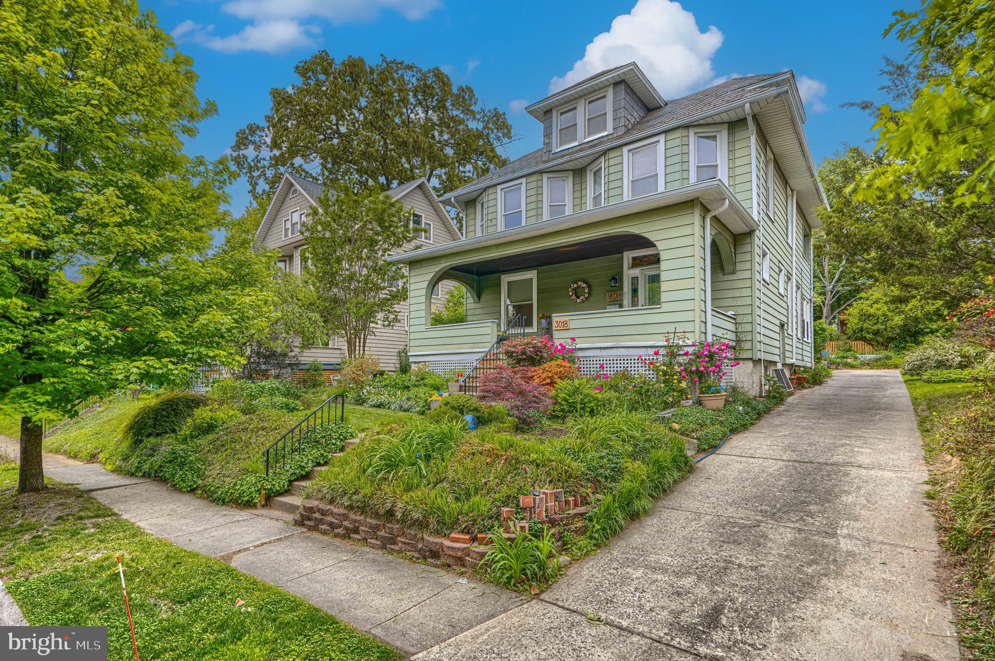 3018 IONA TERRACE