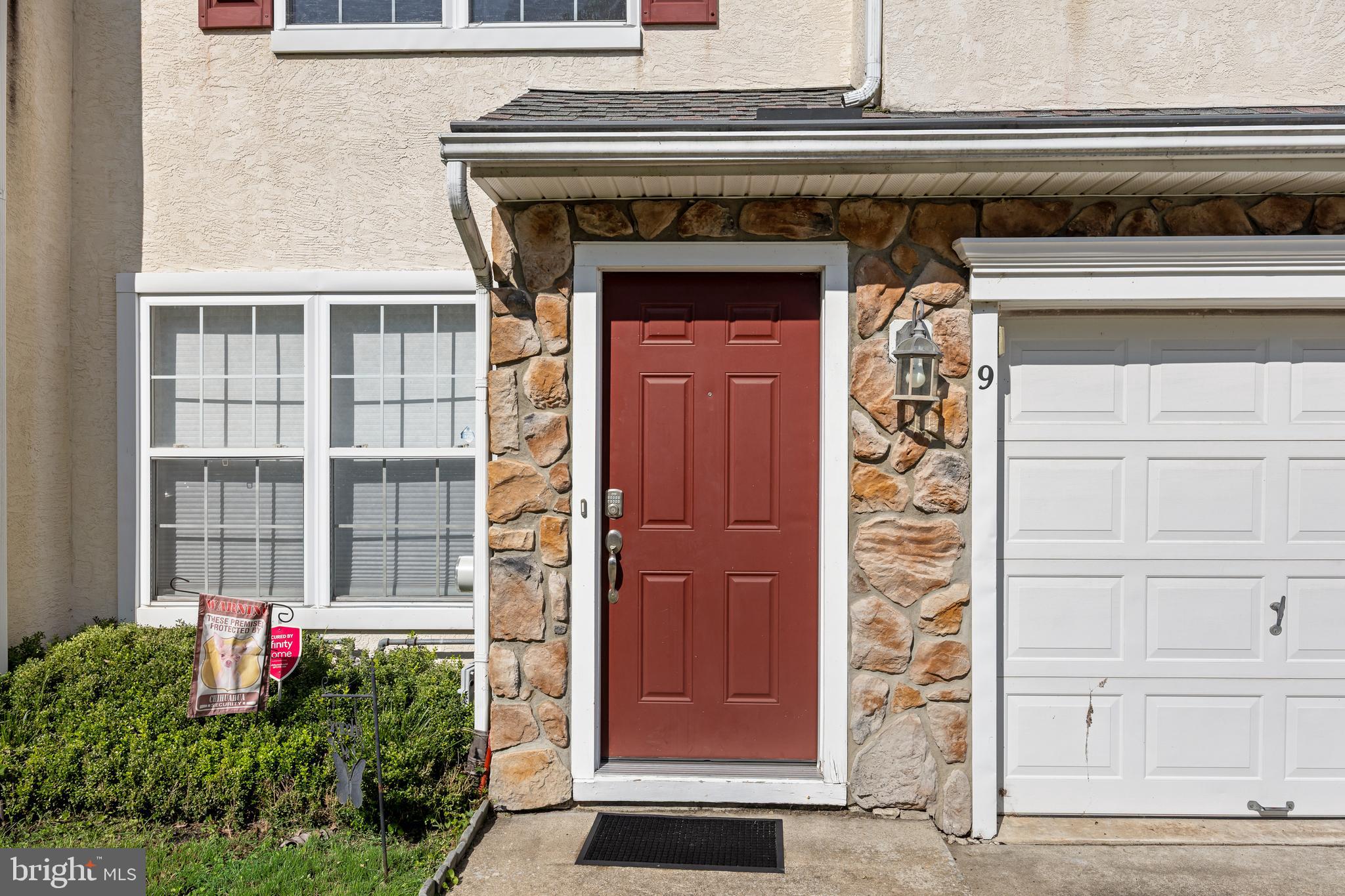 9 JESSICA COURT