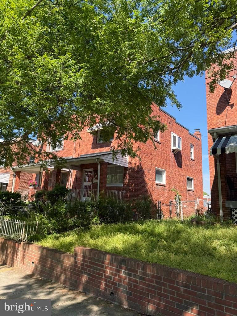 42 54TH STREET SE