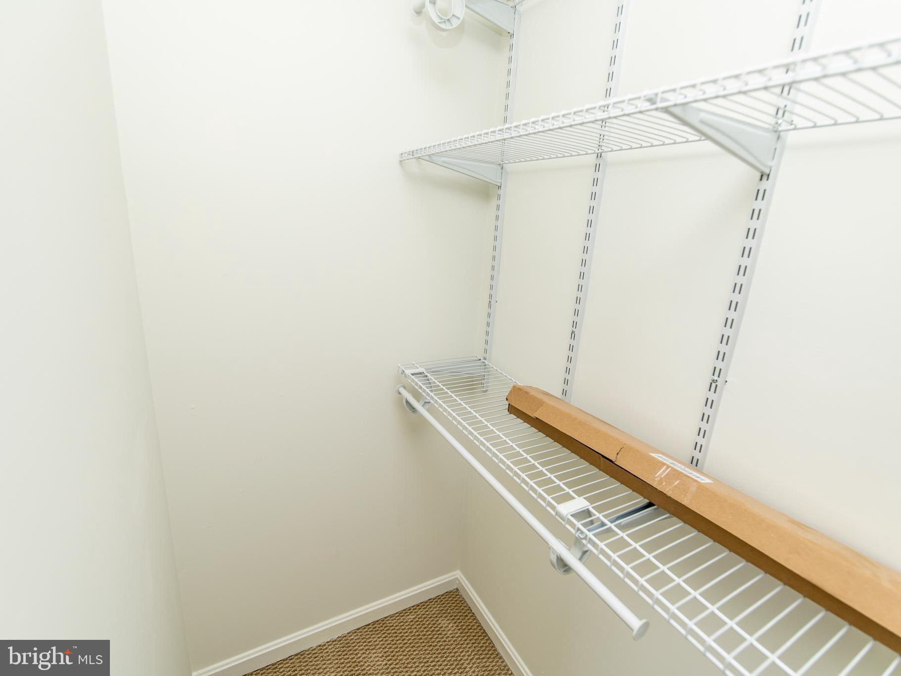 ANNAPOLIS OVERLOOK - Residential Lease