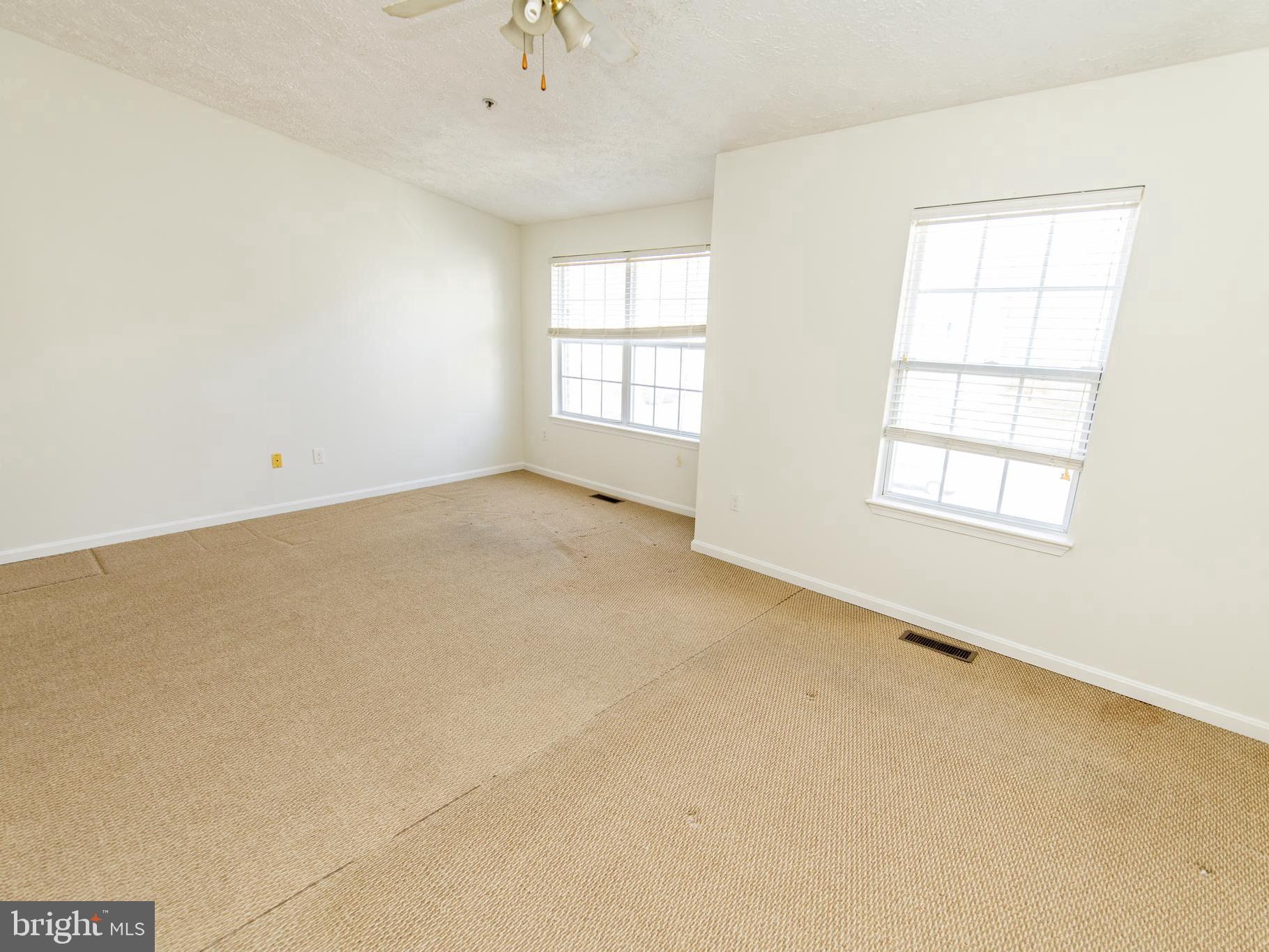 ANNAPOLIS OVERLOOK - Residential Lease