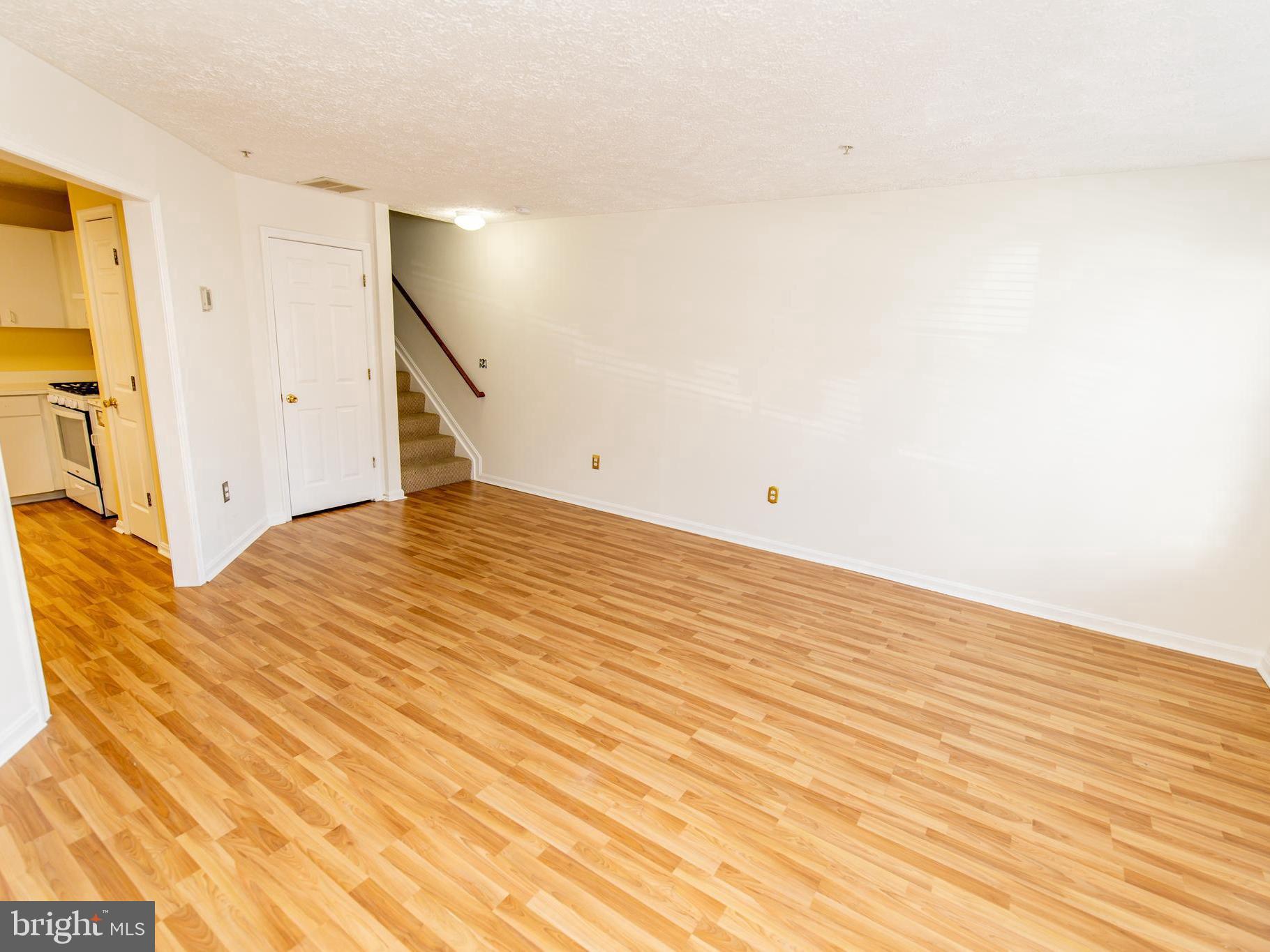 ANNAPOLIS OVERLOOK - Residential Lease