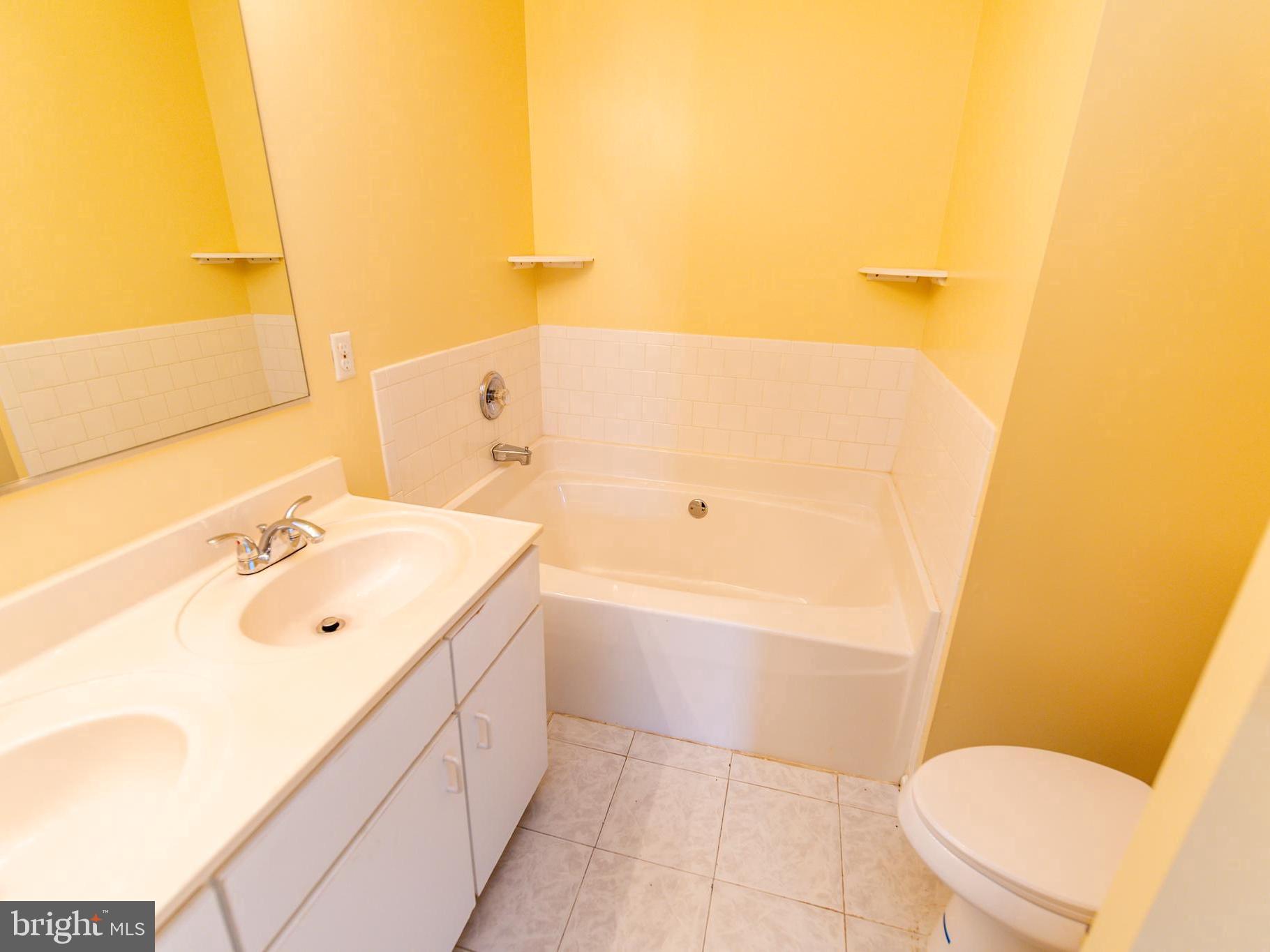 ANNAPOLIS OVERLOOK - Residential Lease