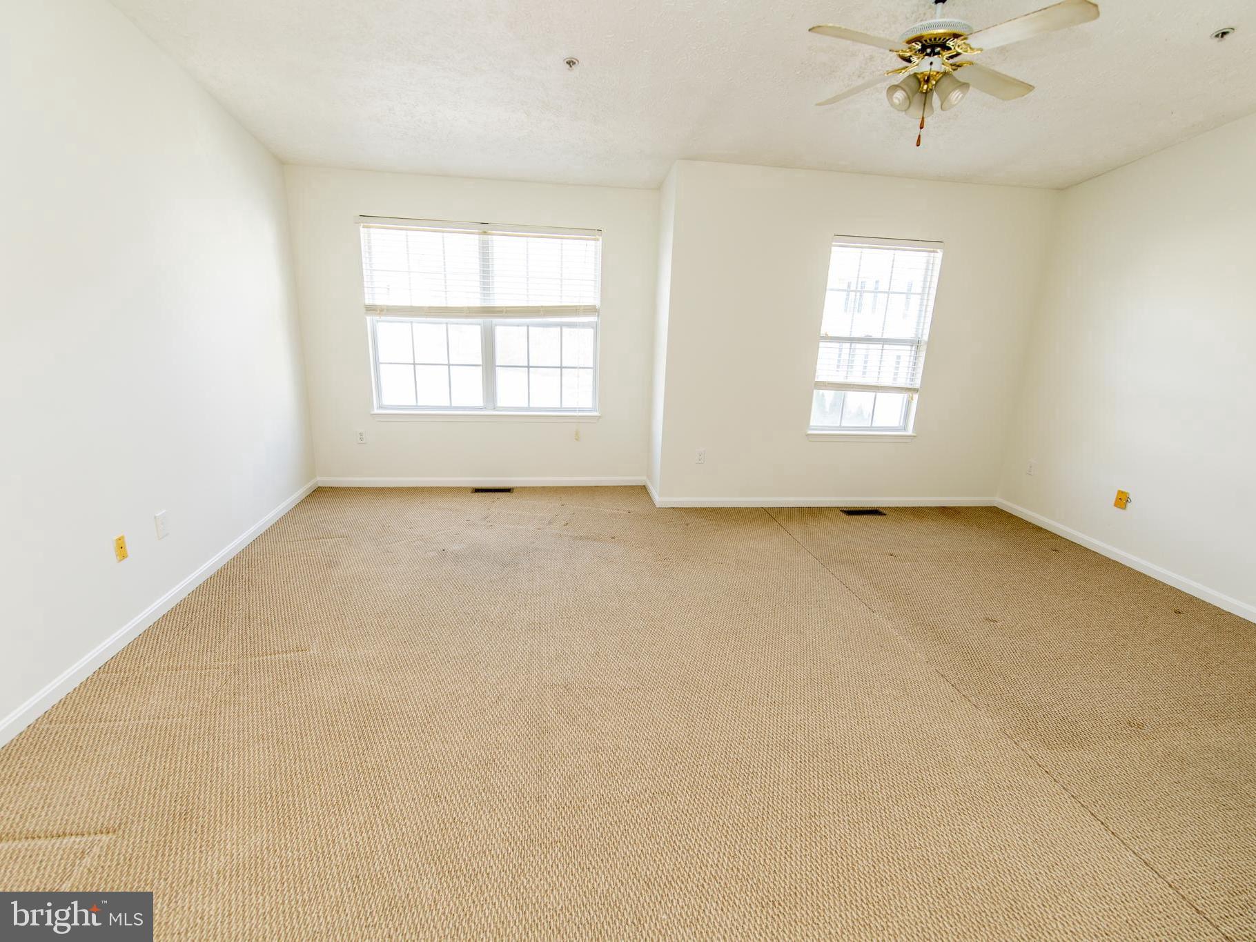 ANNAPOLIS OVERLOOK - Residential Lease