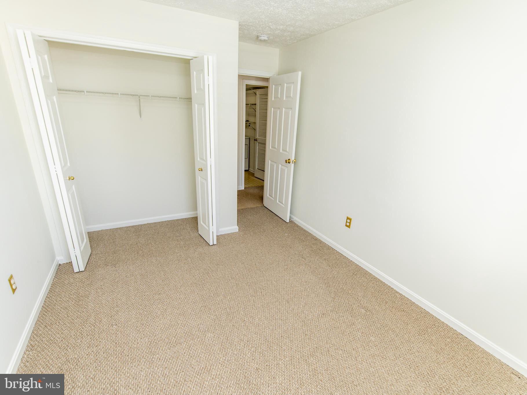 ANNAPOLIS OVERLOOK - Residential Lease