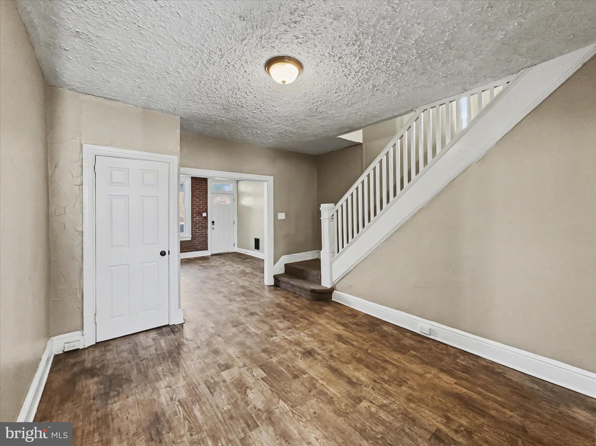 830 E PHILADELPHIA STREET