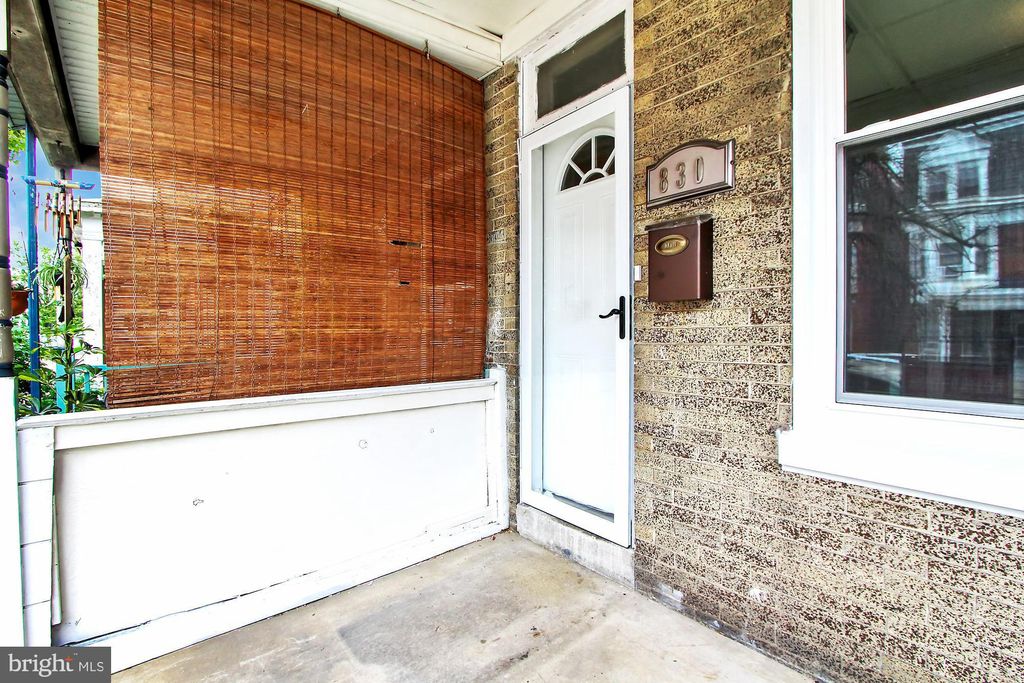 Photo of 830 E Philadelphia Street, YORK, PA 17403 (MLS # PAYK2097064)