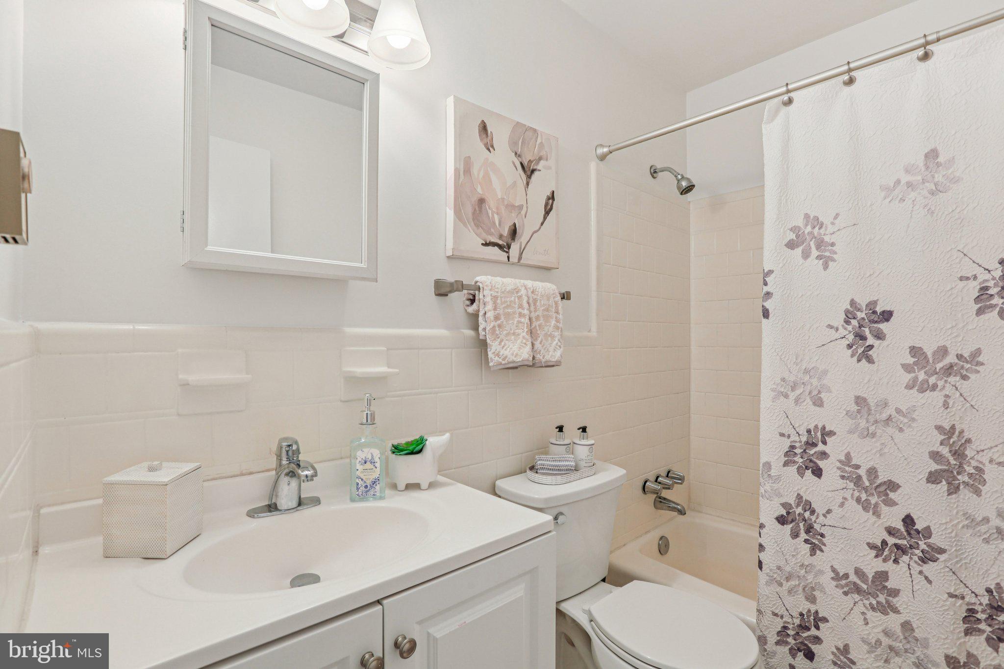 DAMASCUS OUTSIDE - Residential