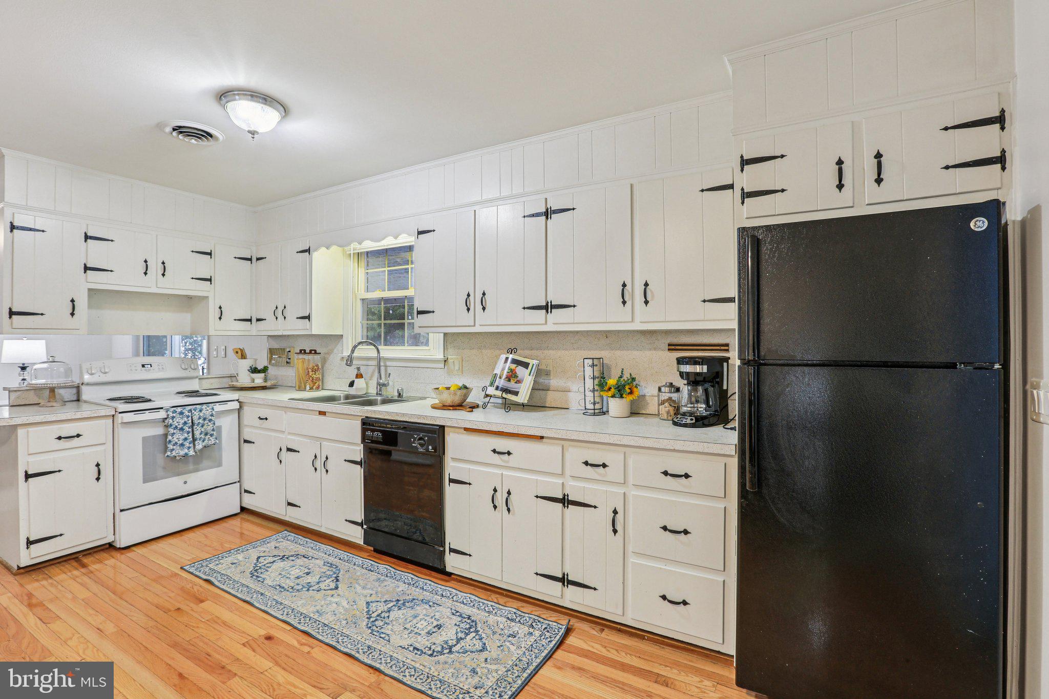 DAMASCUS OUTSIDE - Residential