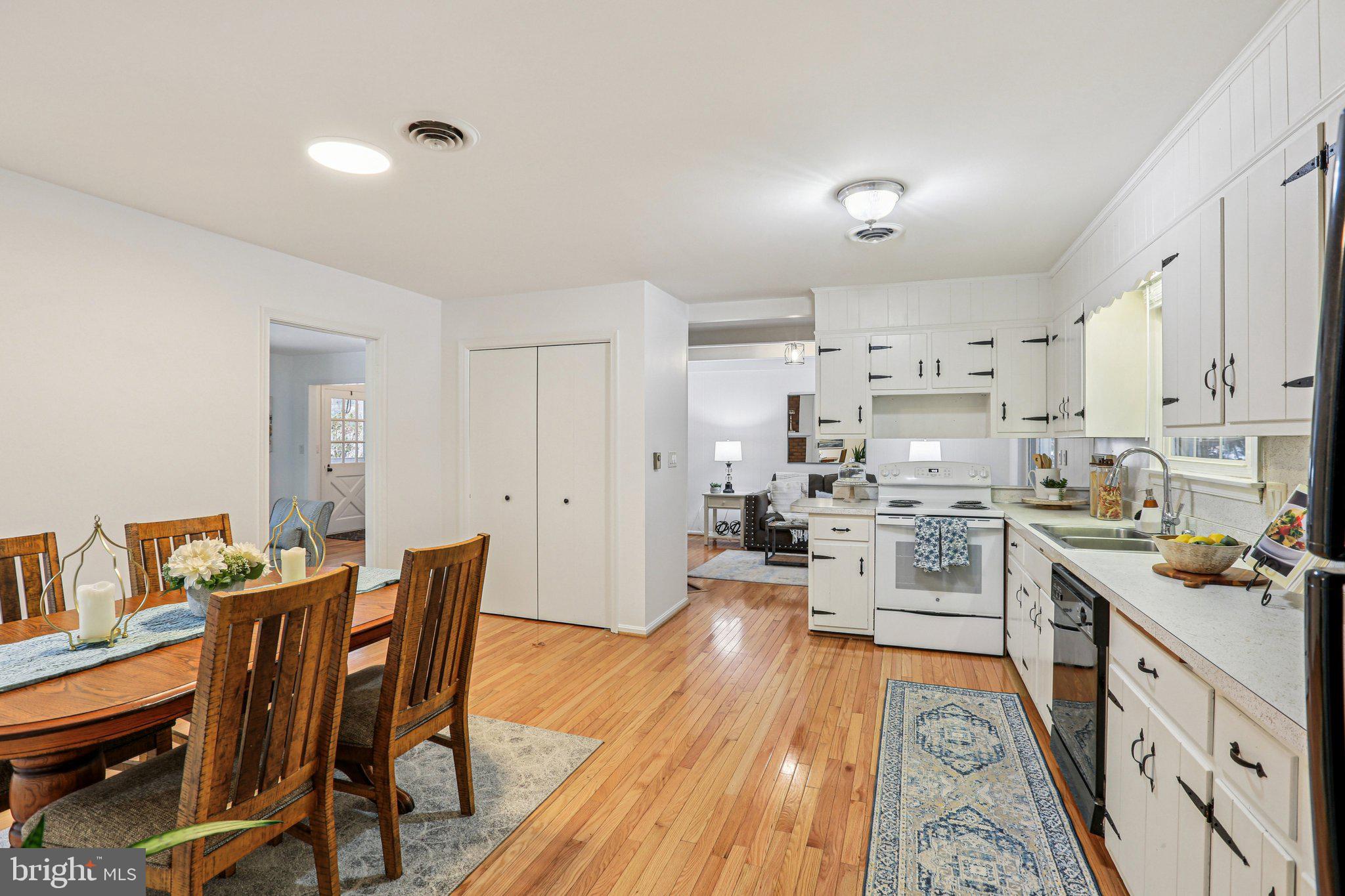 DAMASCUS OUTSIDE - Residential