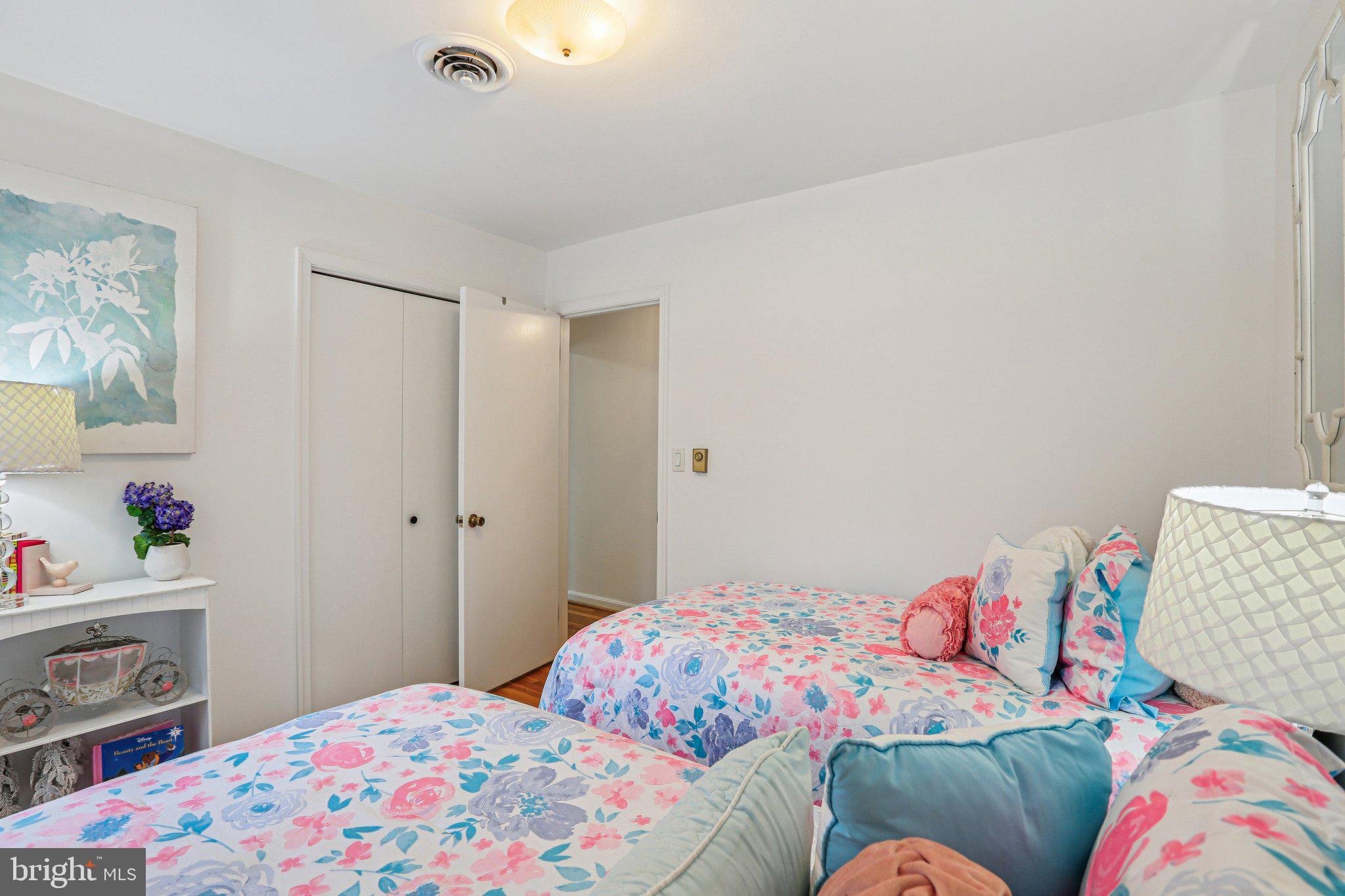 DAMASCUS OUTSIDE - Residential