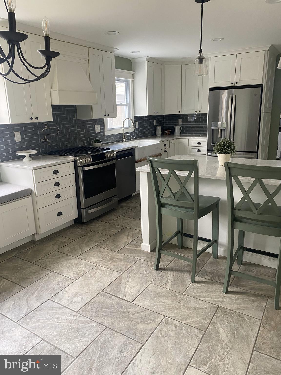 STRAWBRIDGE ESTATES - Residential