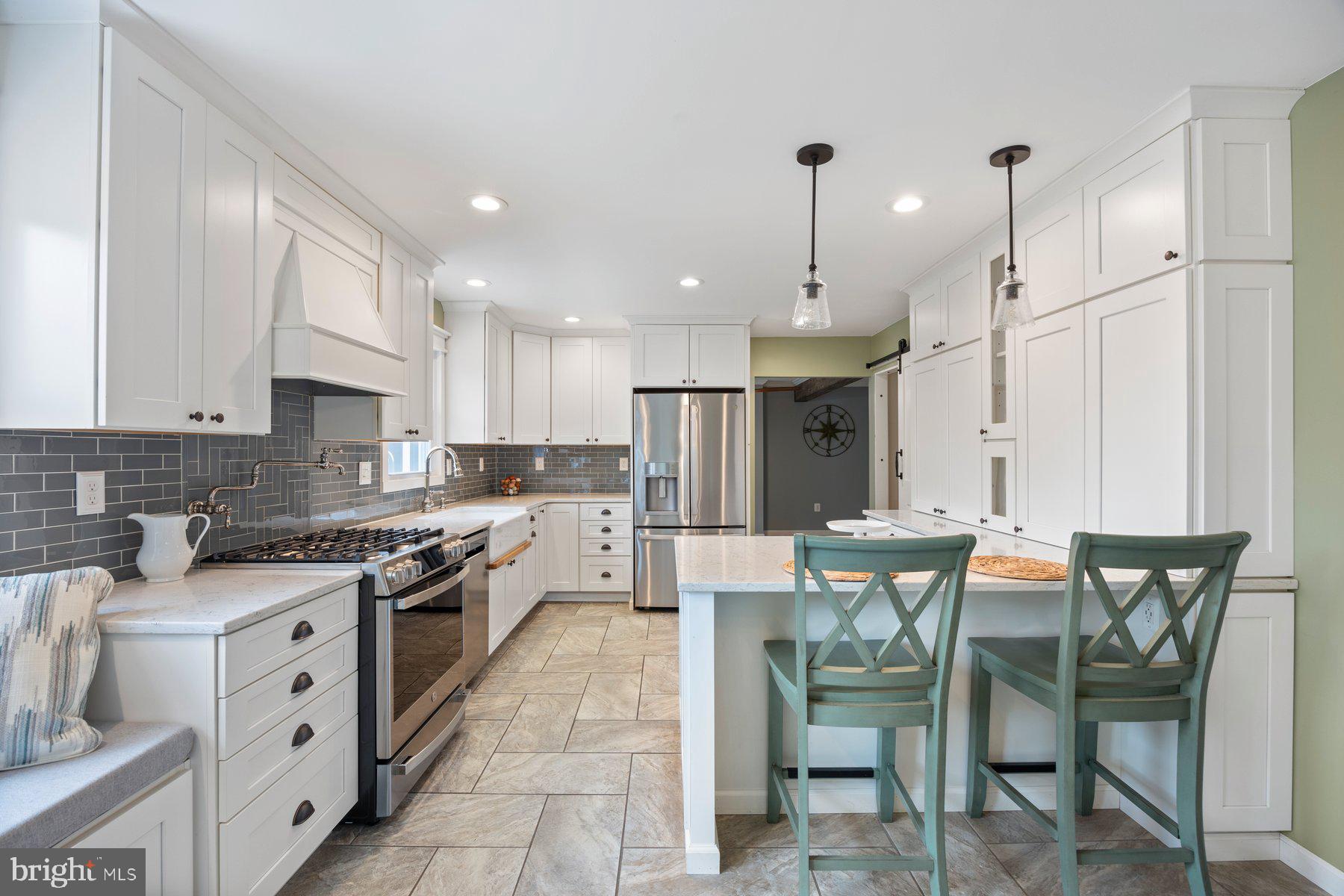 STRAWBRIDGE ESTATES - Residential