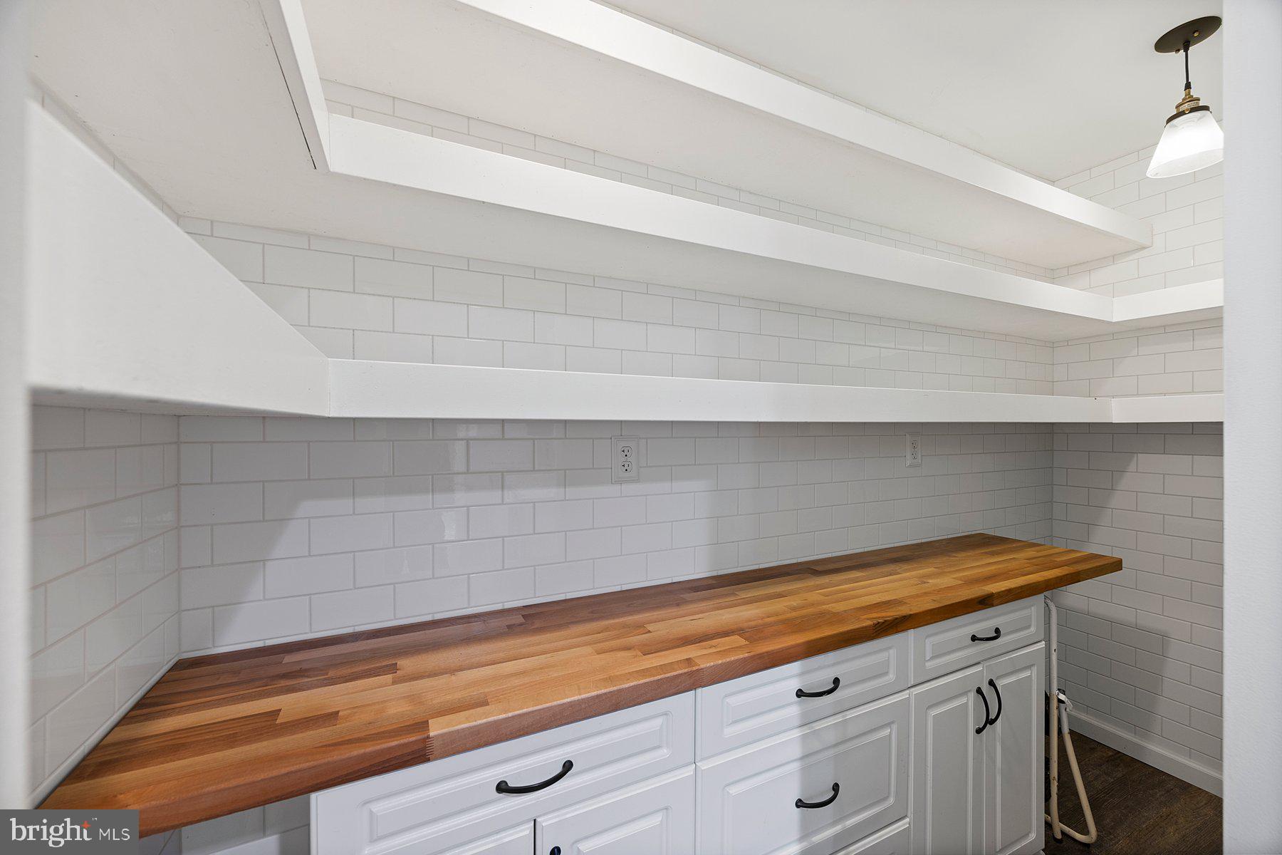 STRAWBRIDGE ESTATES - Residential