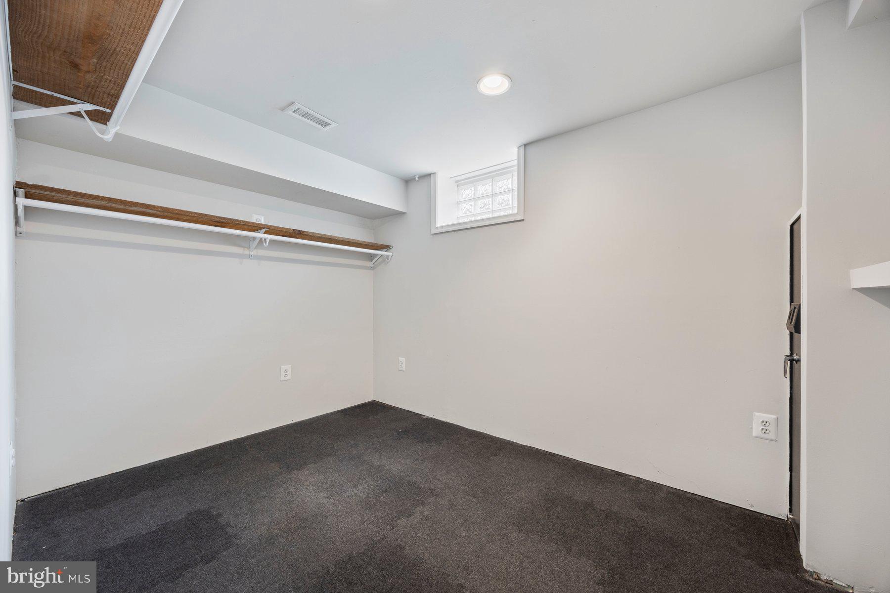 STRAWBRIDGE ESTATES - Residential