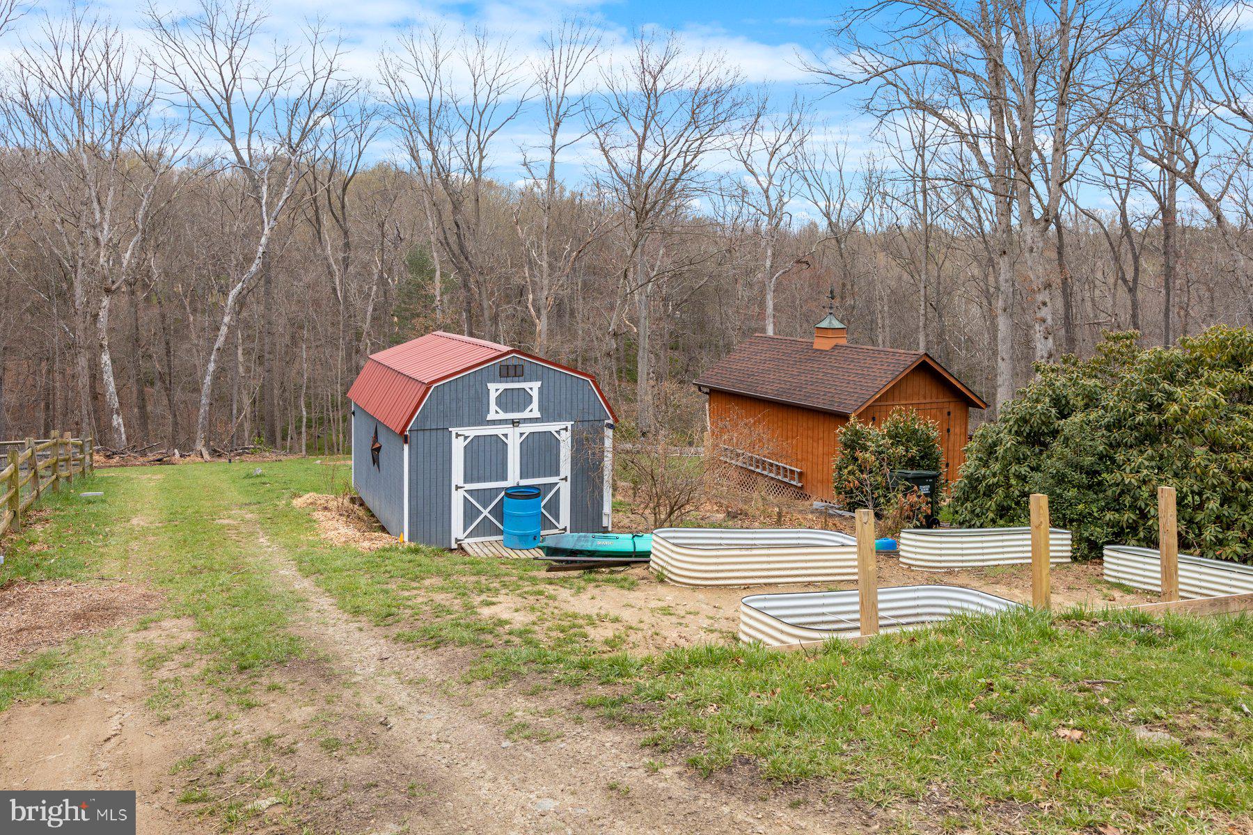 STRAWBRIDGE ESTATES - Residential