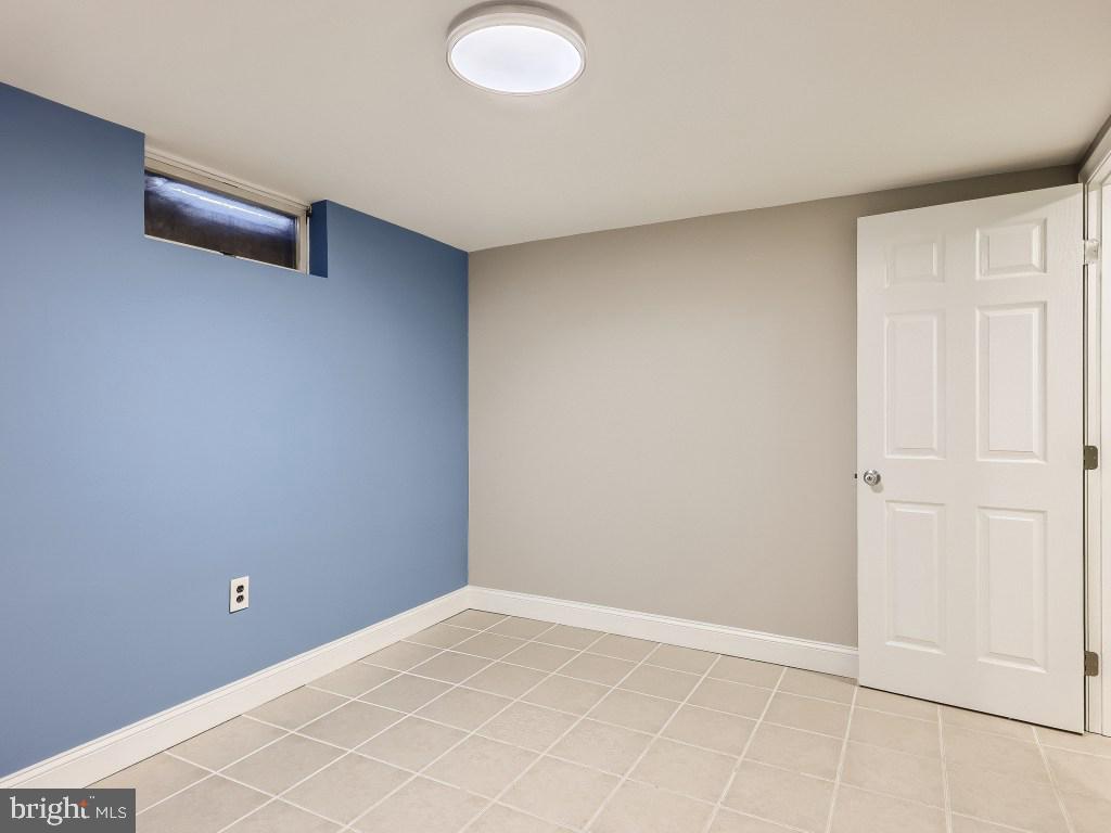 EDGEWOOD MEADOWS - Residential Lease