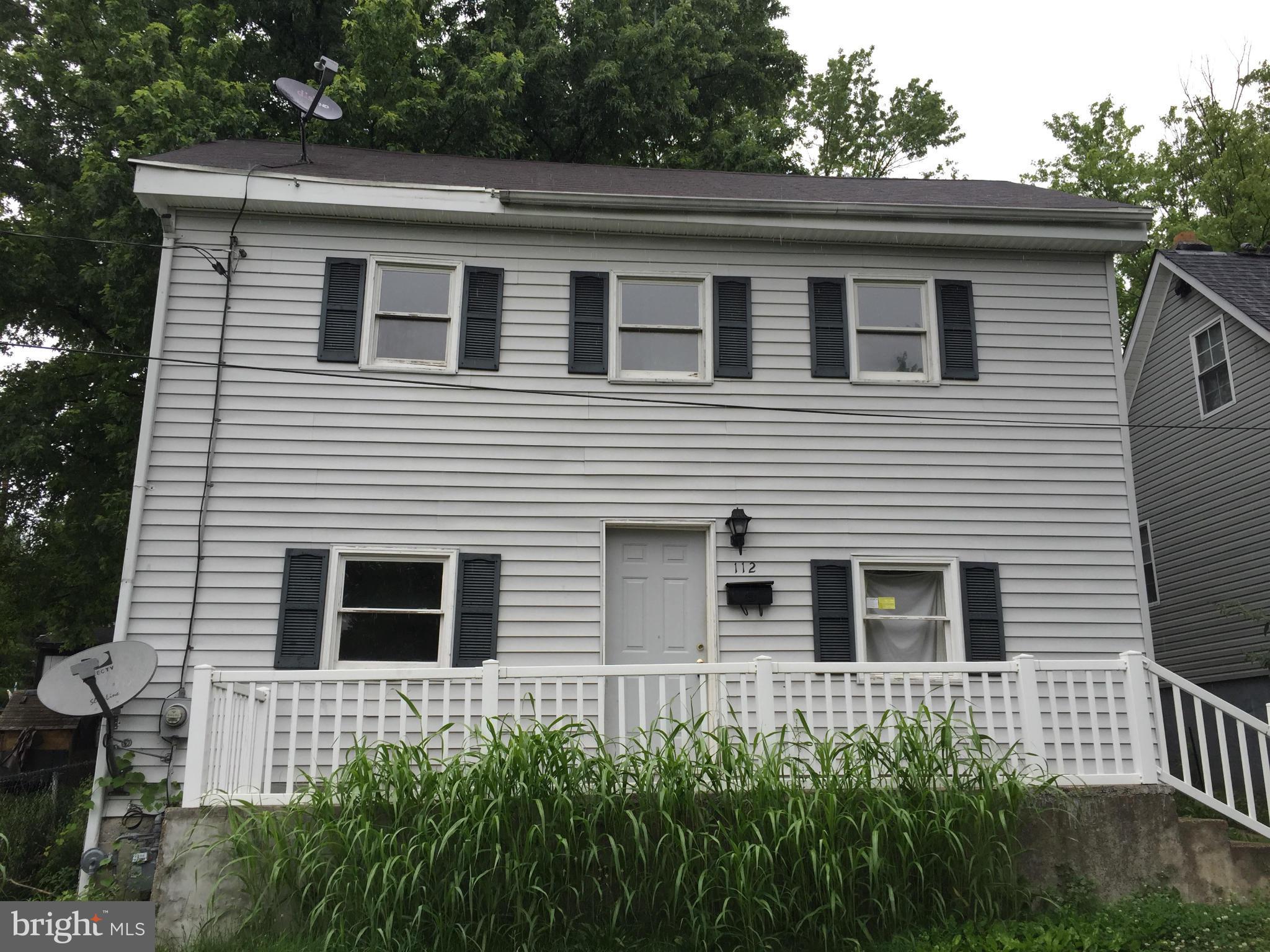 This is a Fannie Mae HomePath Property. This 3 bedroom, 1 bath house is located right in the city limits. Within minutes to major highways, schools, shopping and the Berkeley Medical Center.