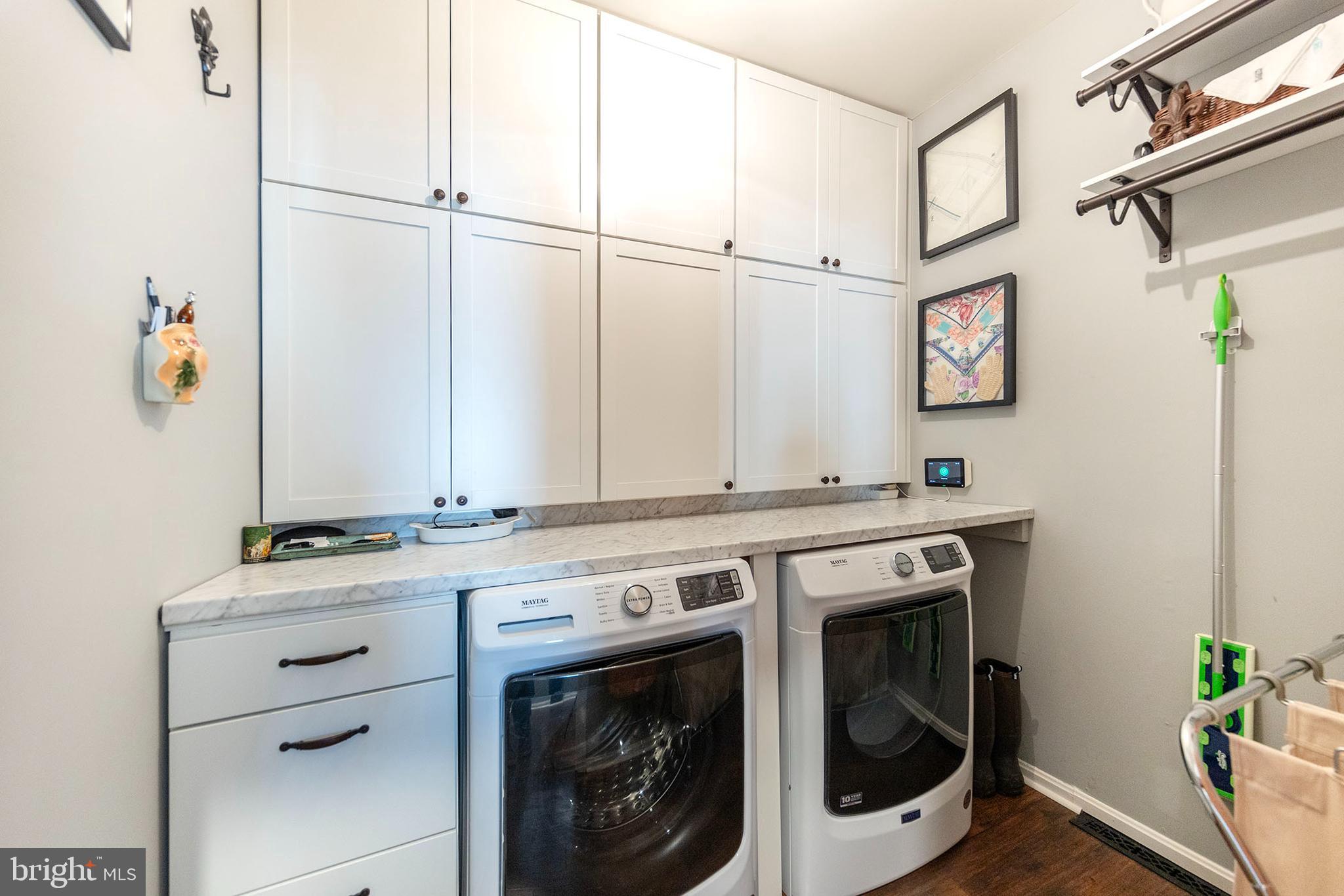 WILLIAMSBURG HEIGHTS - Residential