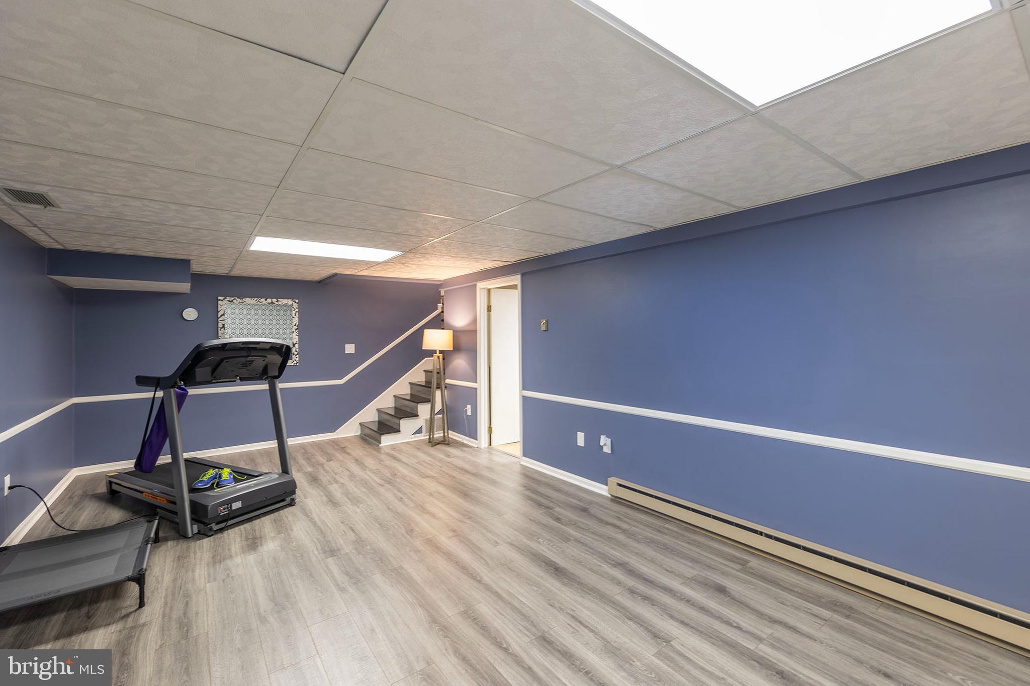 WILLIAMSBURG HEIGHTS - Residential