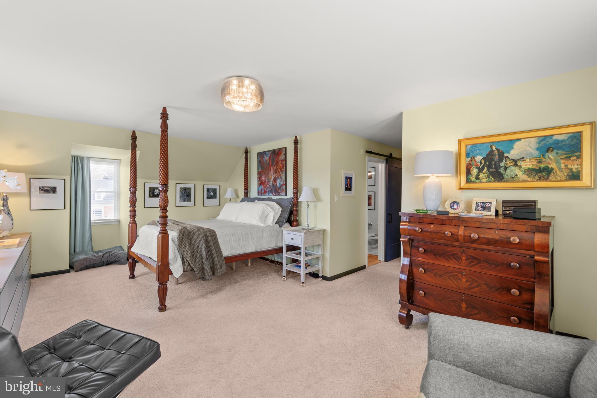 WILLIAMSBURG HEIGHTS - Residential