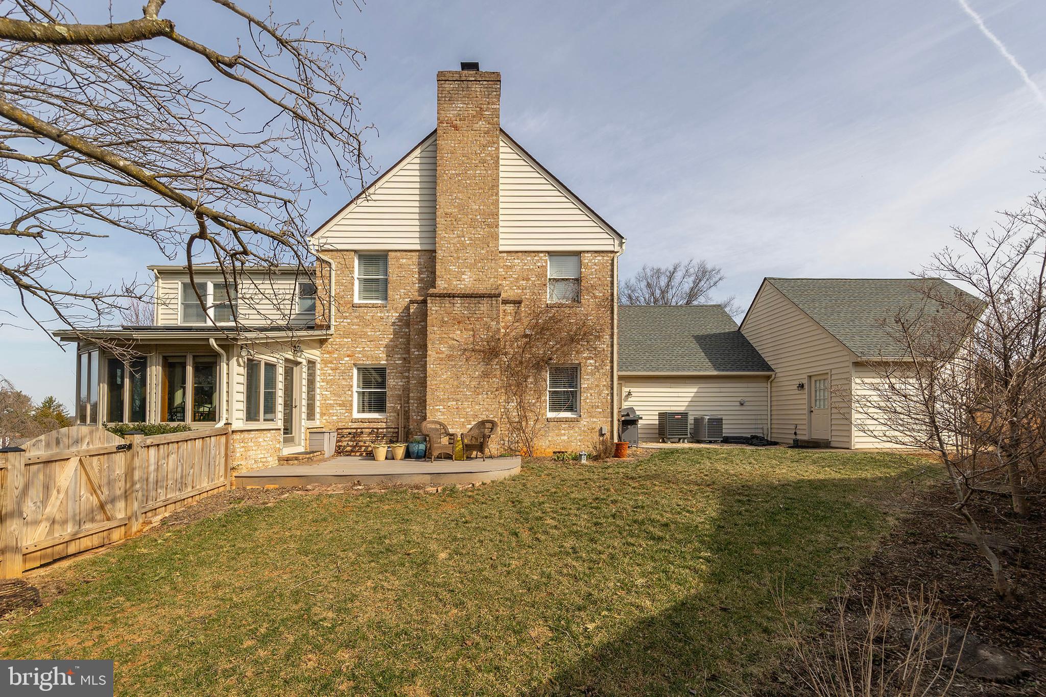 WILLIAMSBURG HEIGHTS - Residential