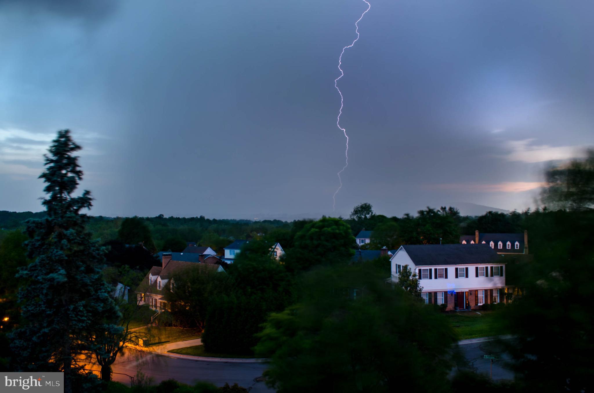 WILLIAMSBURG HEIGHTS - Residential