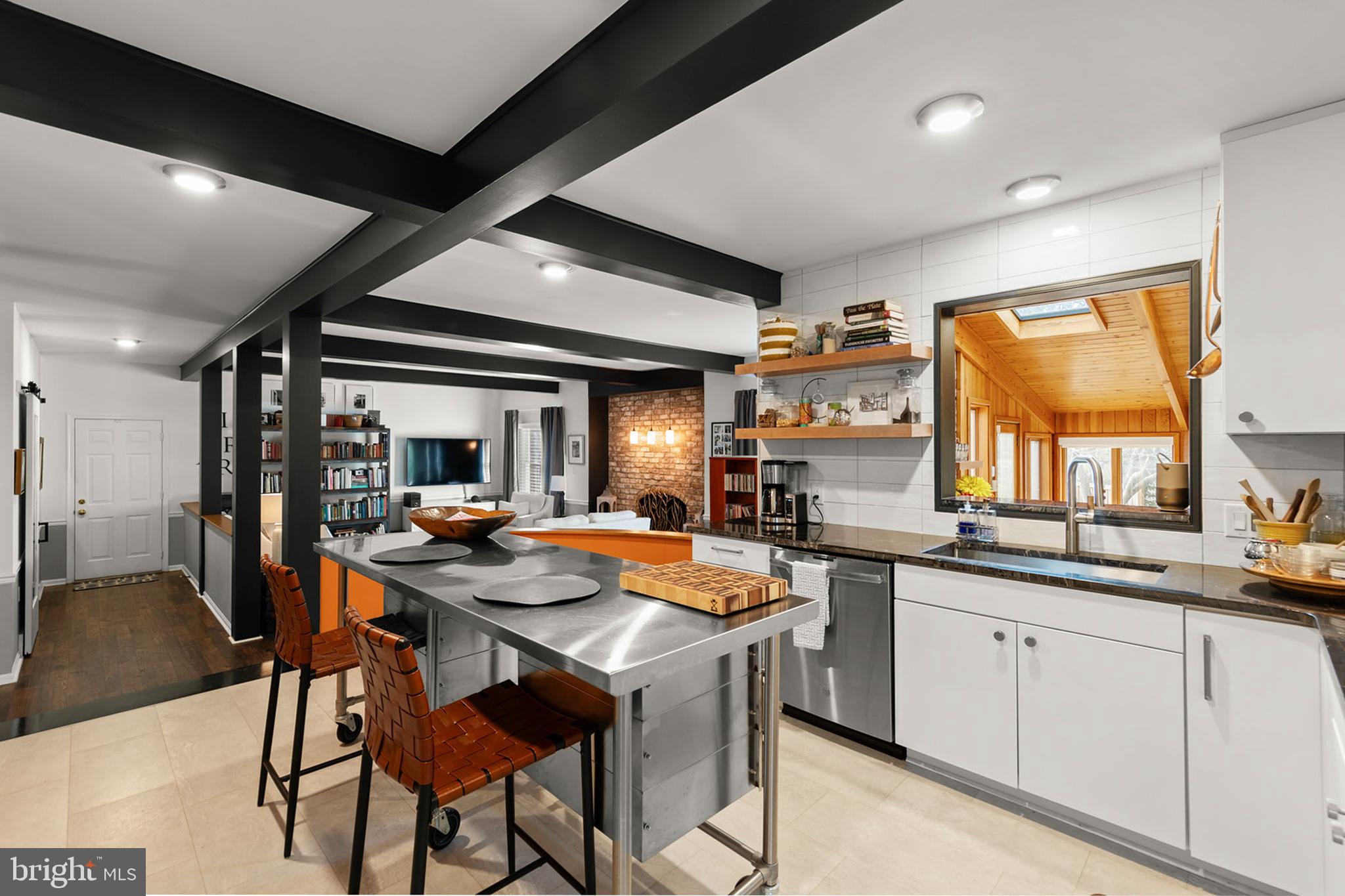 WILLIAMSBURG HEIGHTS - Residential