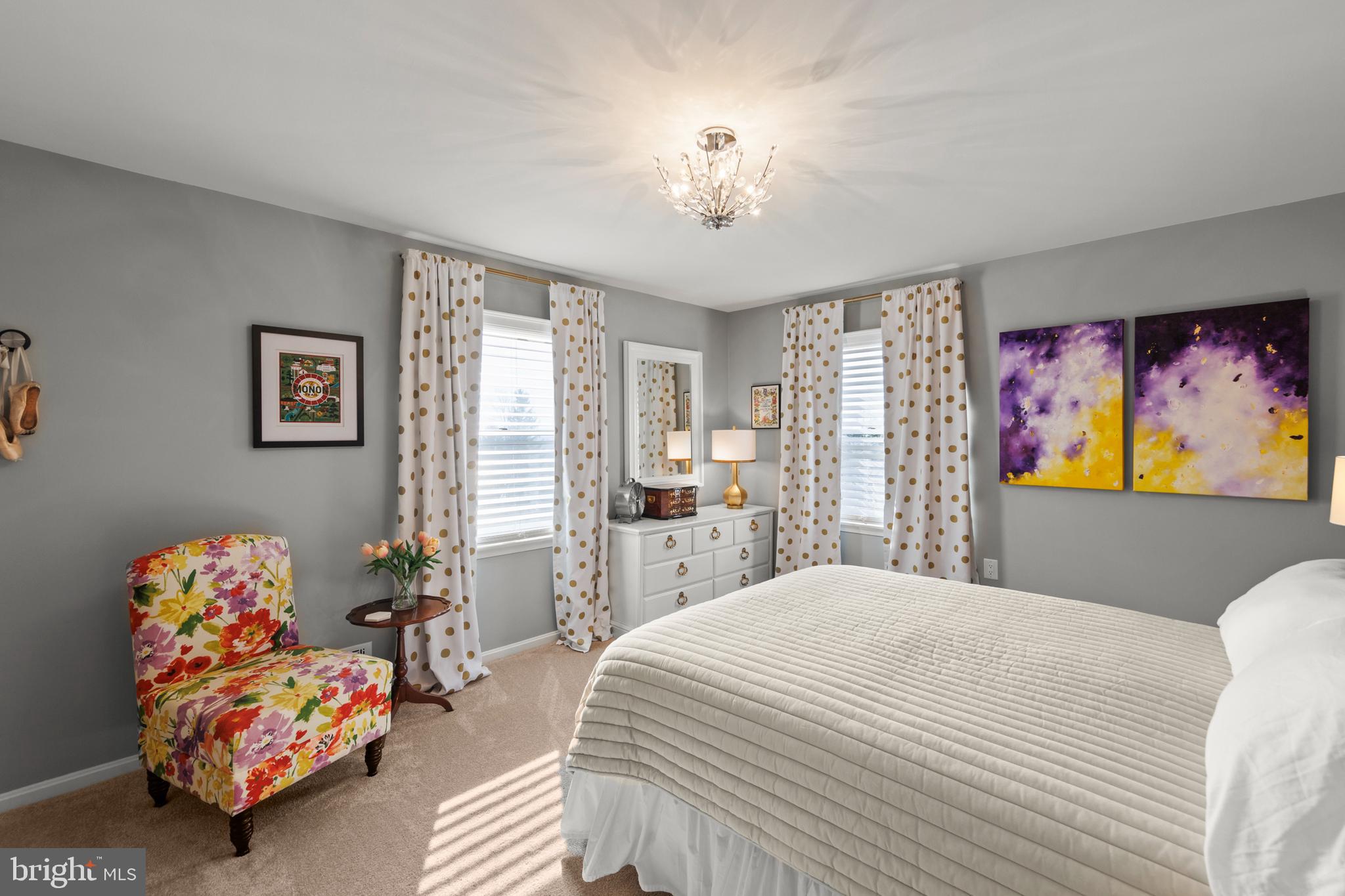 WILLIAMSBURG HEIGHTS - Residential