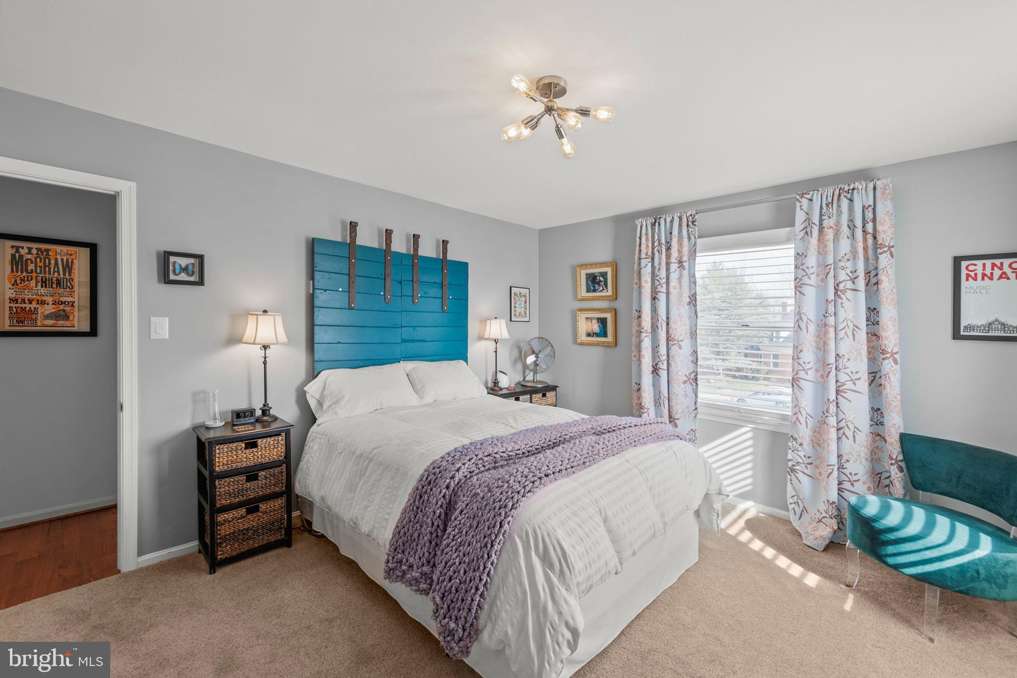 WILLIAMSBURG HEIGHTS - Residential