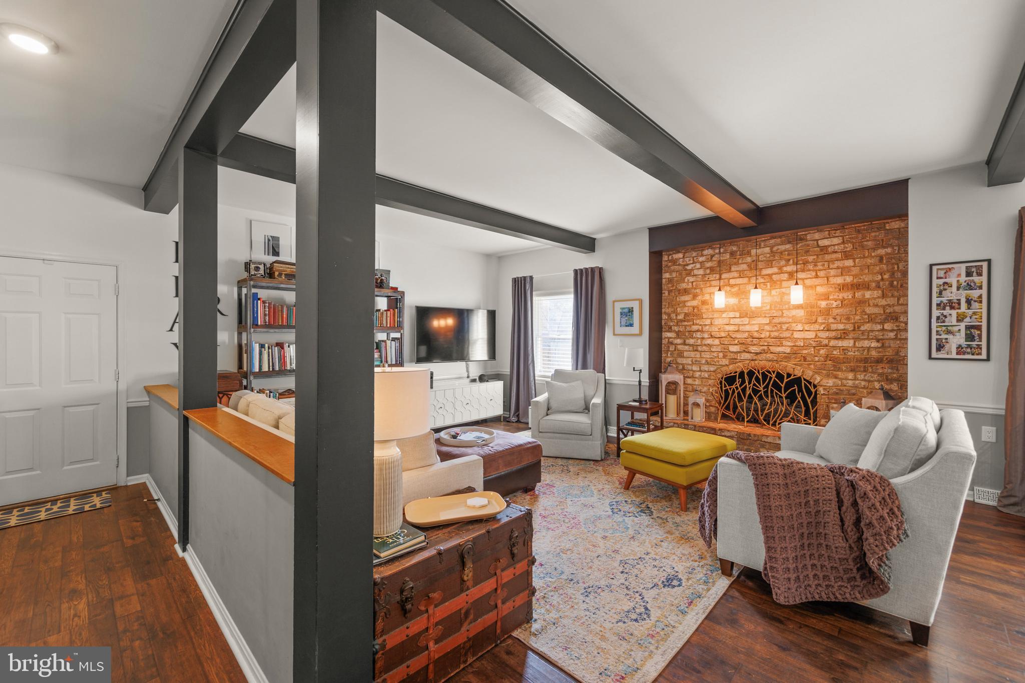 WILLIAMSBURG HEIGHTS - Residential