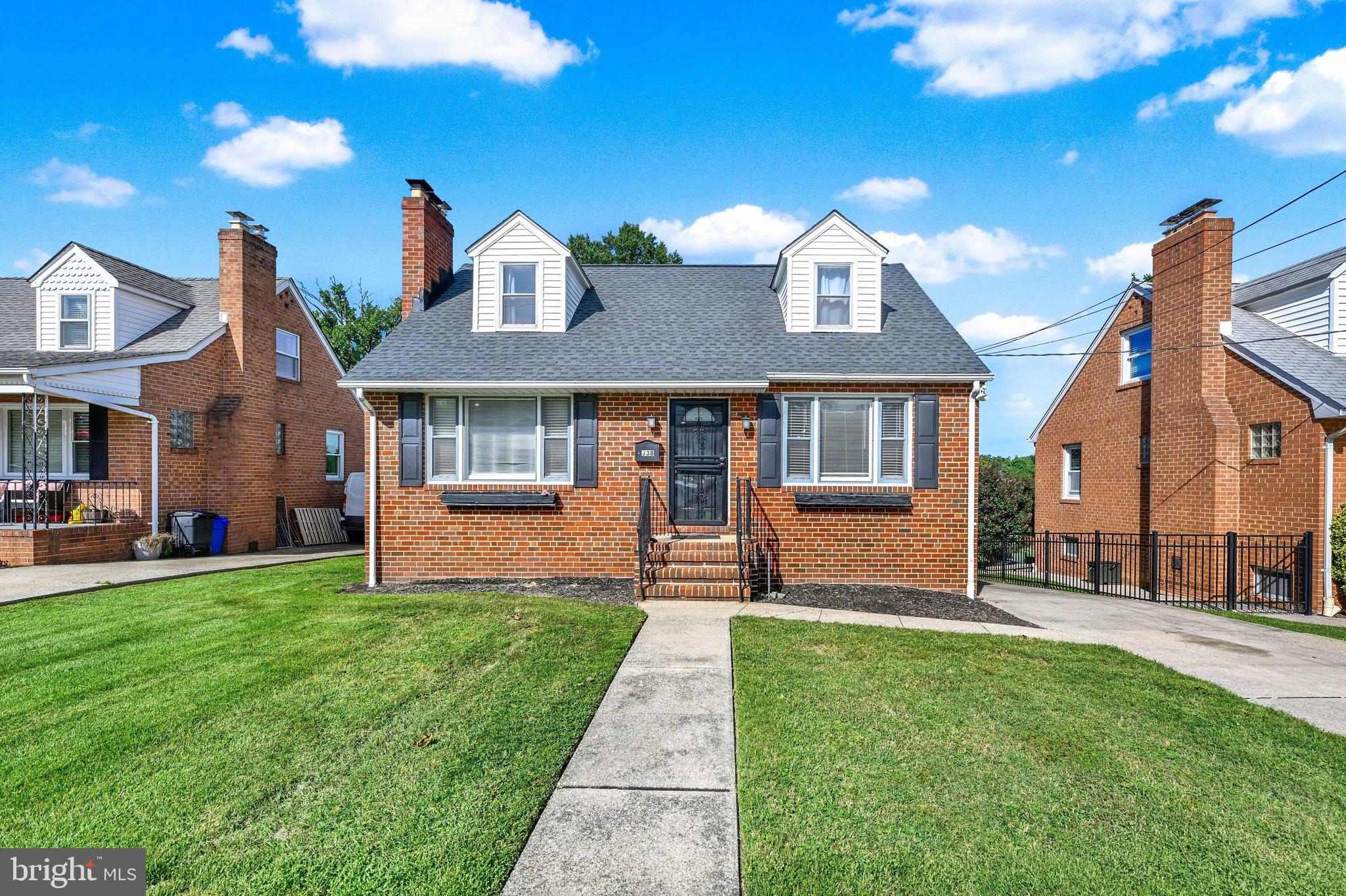 338 IDA AVENUE