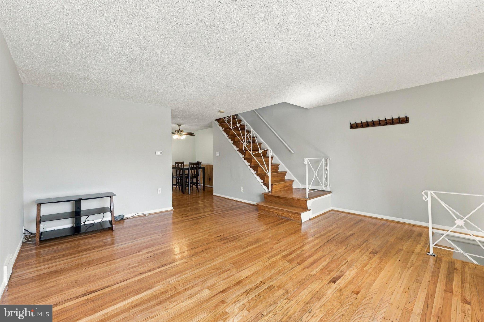 10816 HARROW ROAD