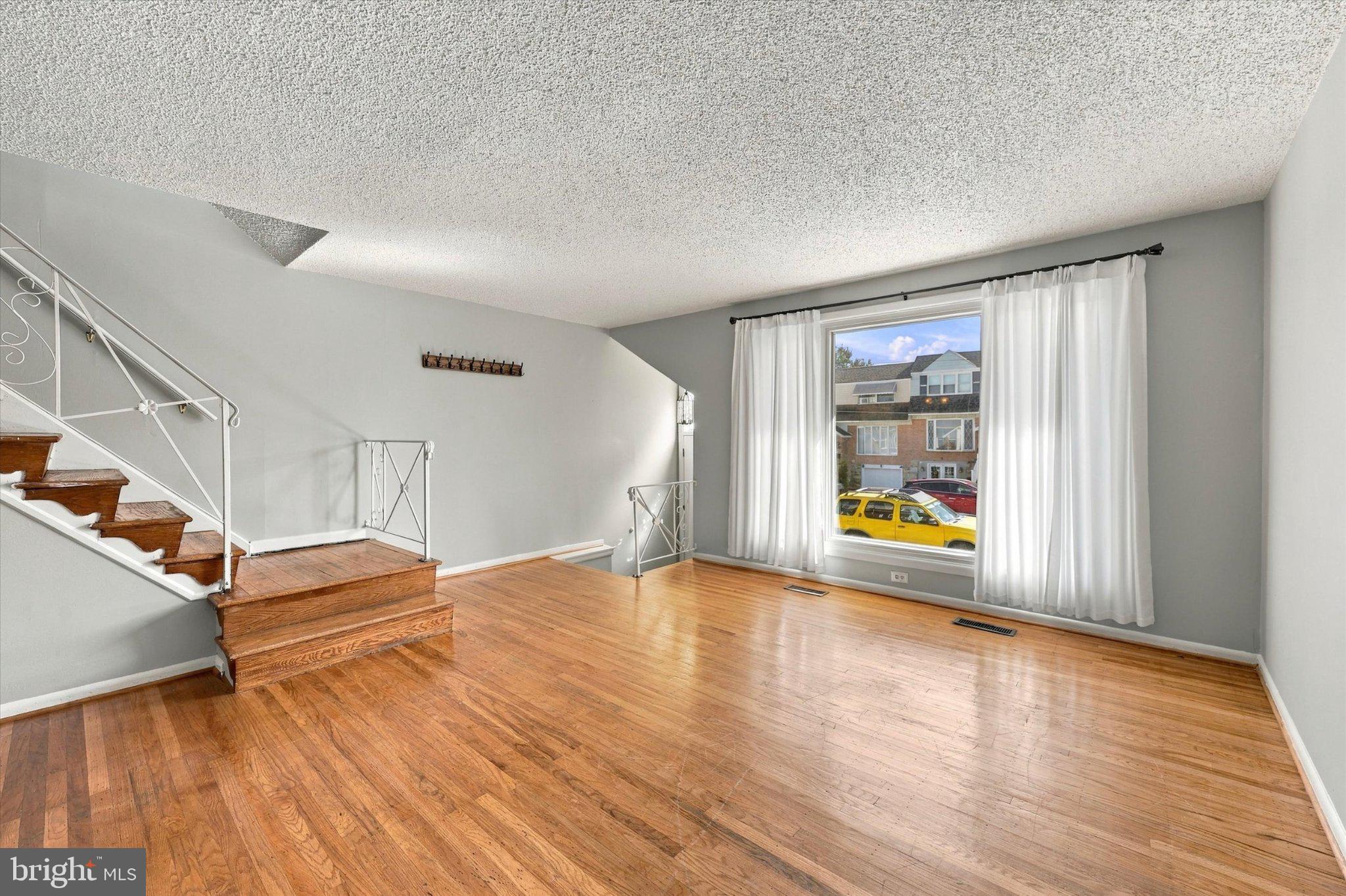 10816 HARROW ROAD