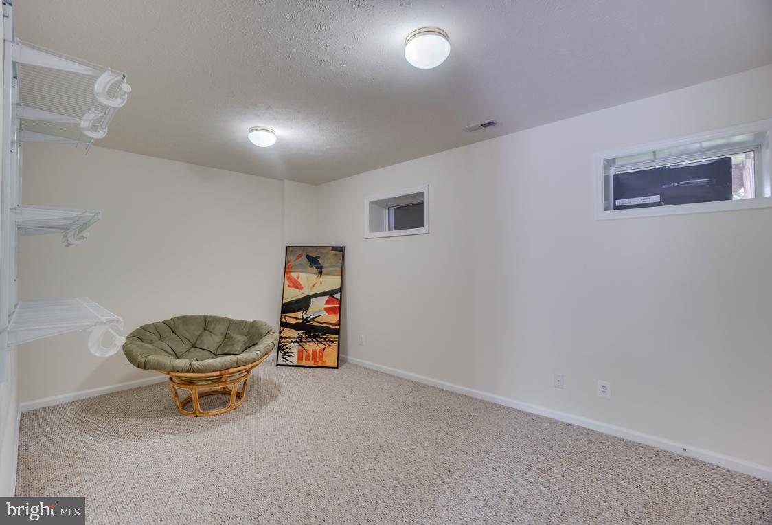 CHARLESTOWN COMMONS - Residential