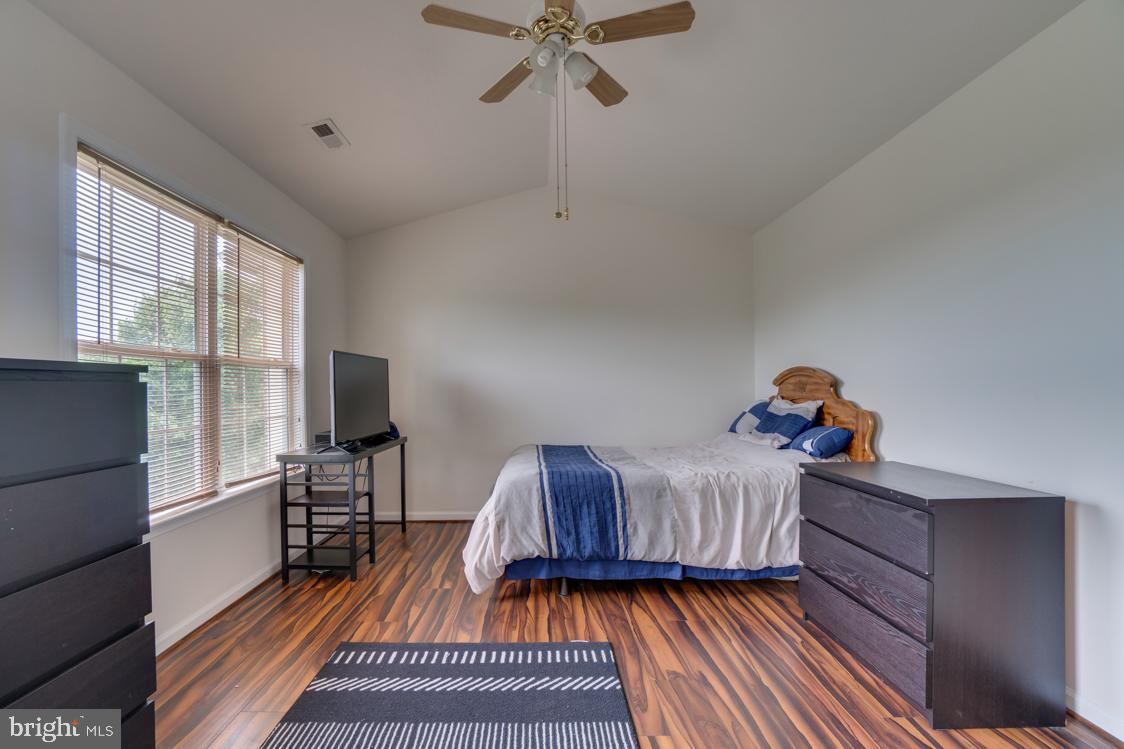 CHARLESTOWN COMMONS - Residential