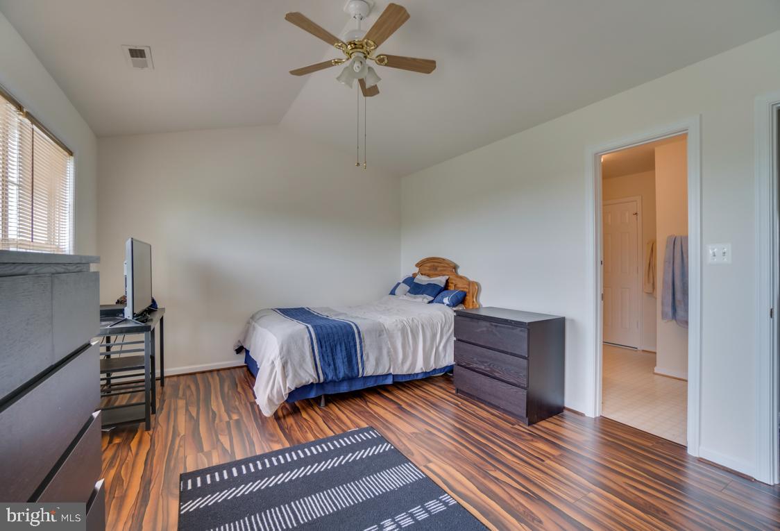 CHARLESTOWN COMMONS - Residential