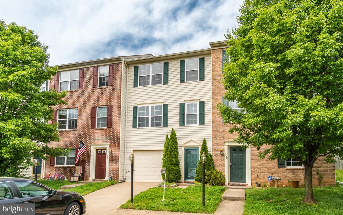 CHARLESTOWN COMMONS - Residential