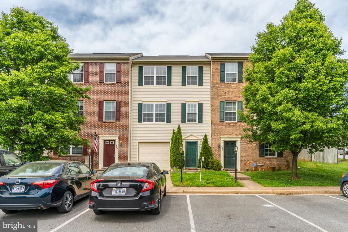 CHARLESTOWN COMMONS - Residential