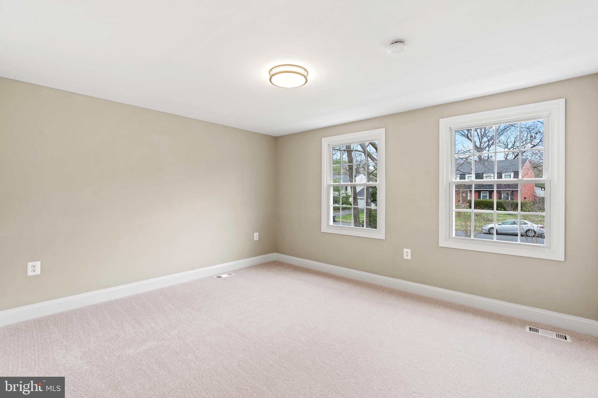 RESTON - Residential