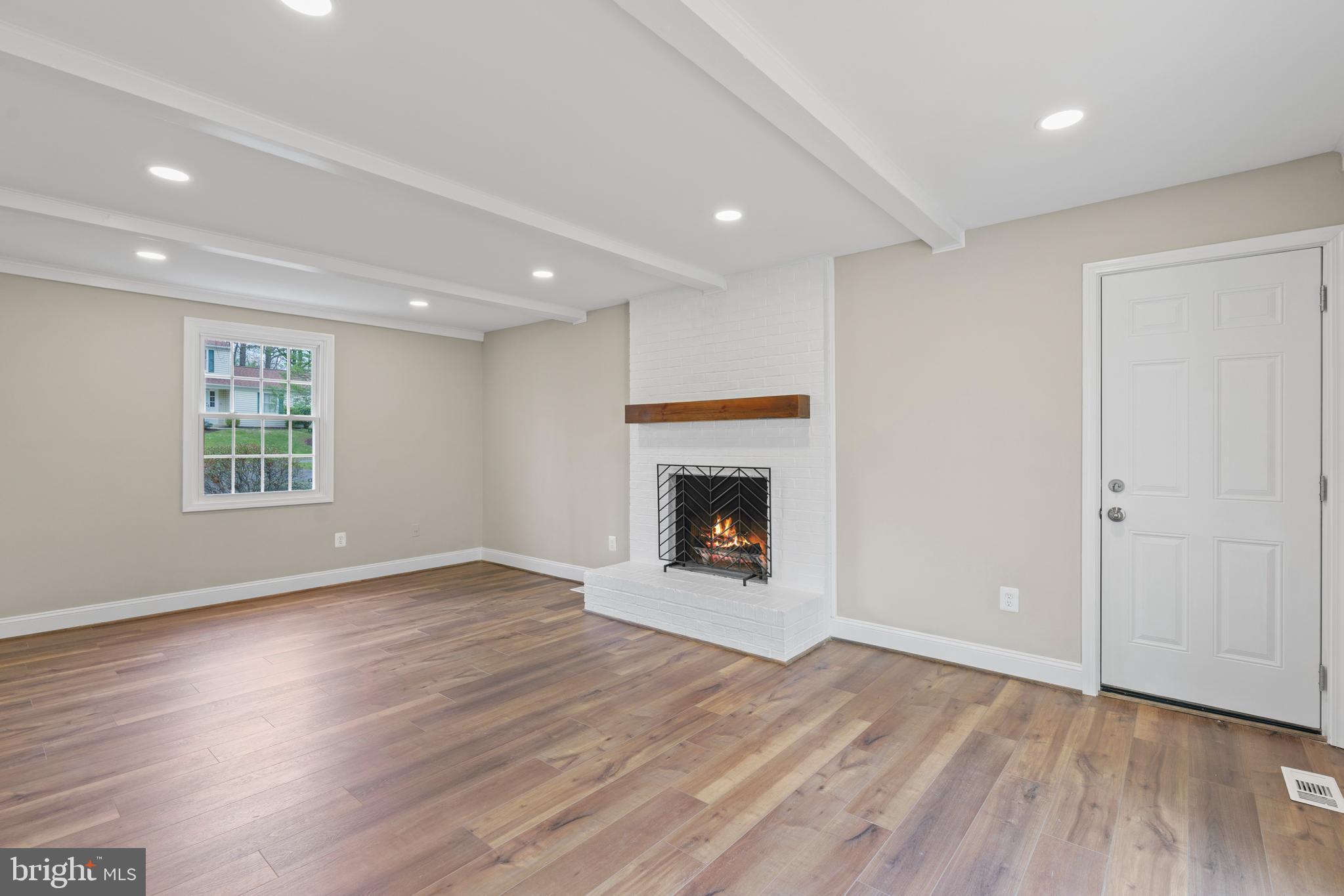 RESTON - Residential