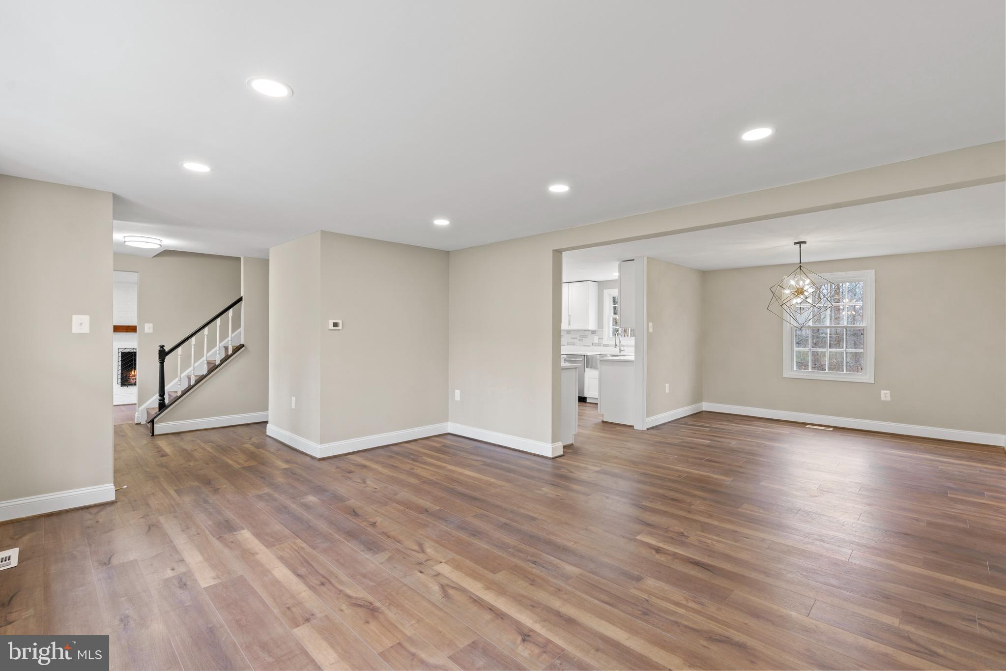 RESTON - Residential