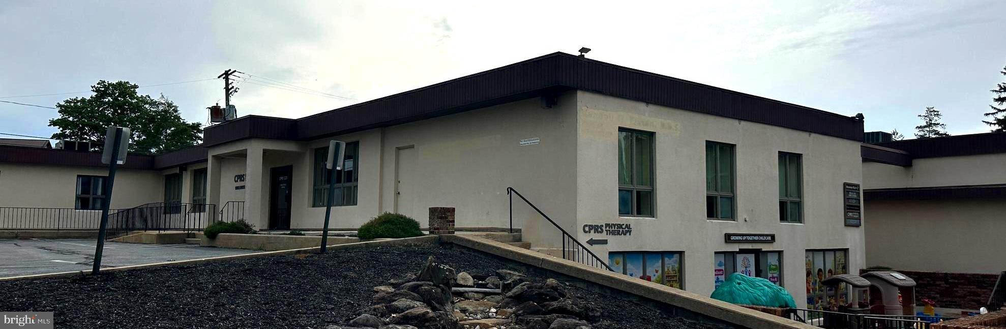 2 COLLEGE AVENUE