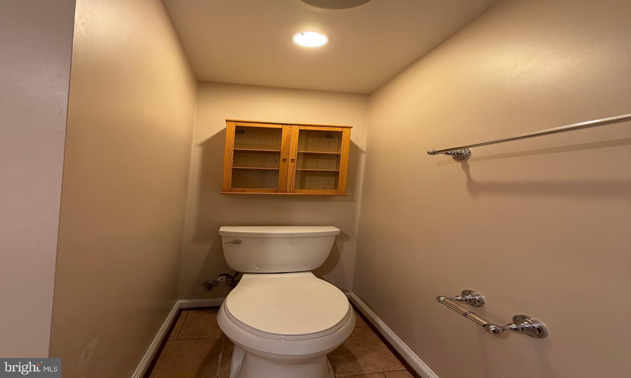 GUNNERS LAKE VILLAGE - Residential